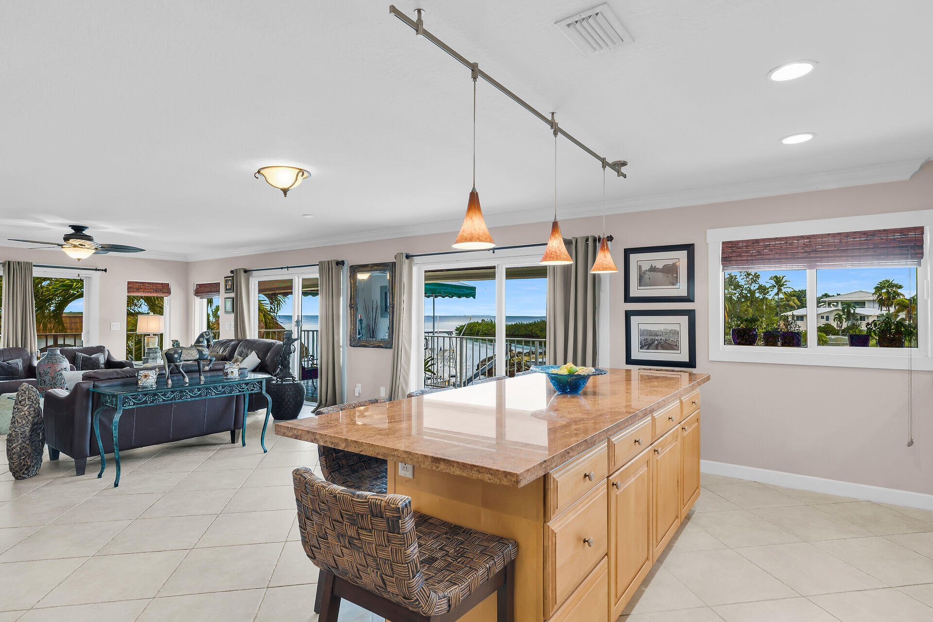 114 N Coconut Palm Boulevard Property Photo 15