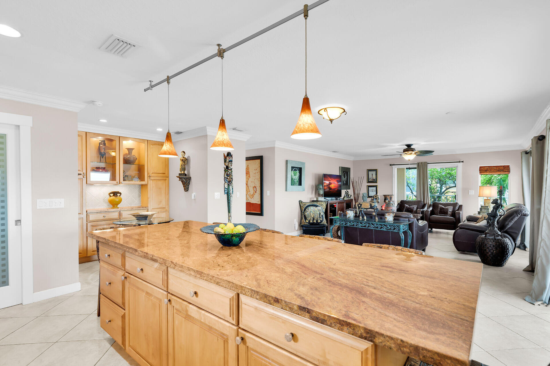 114 N Coconut Palm Boulevard Property Photo 18