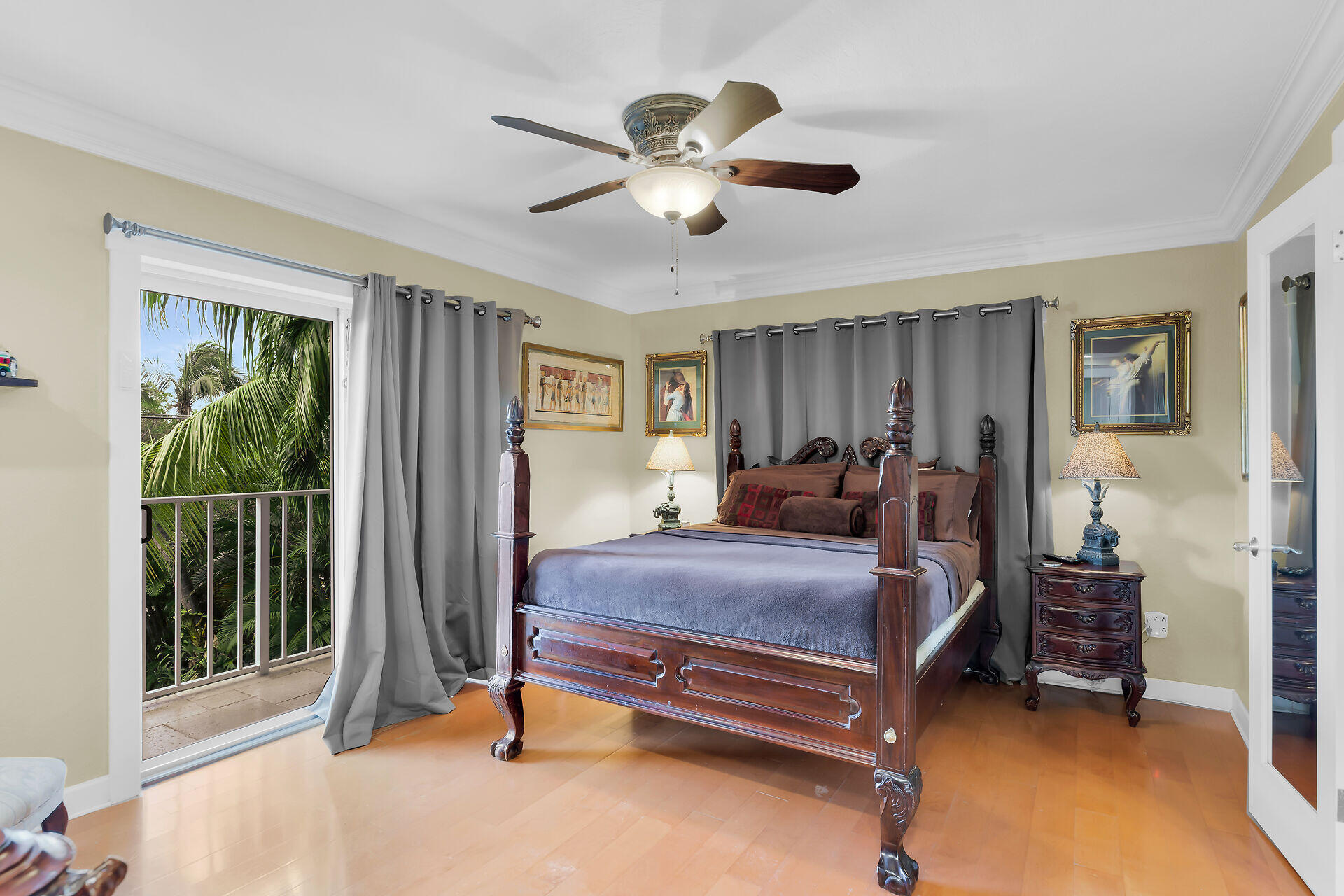 114 N Coconut Palm Boulevard Property Photo 22