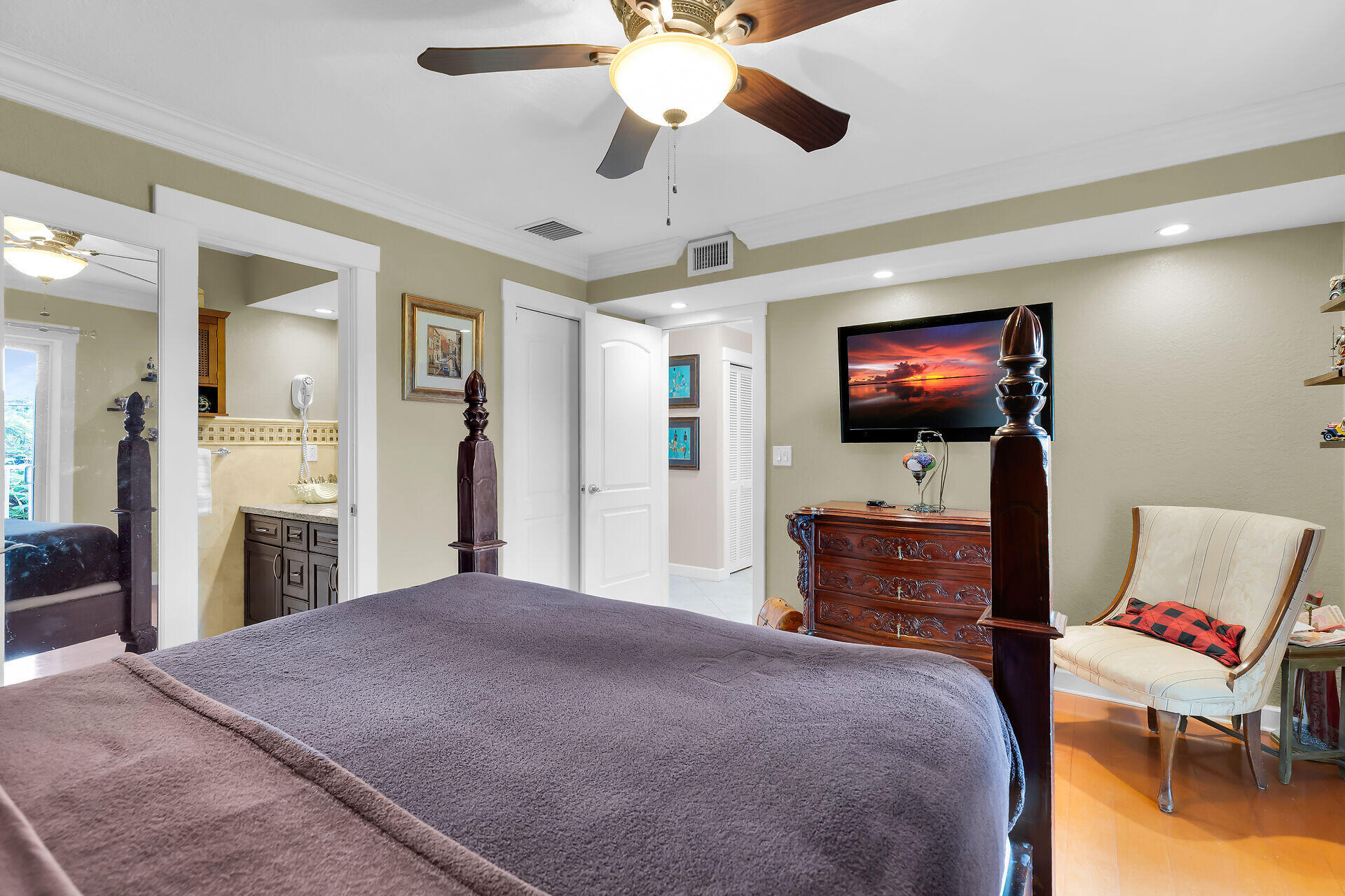 114 N Coconut Palm Boulevard Property Photo 24