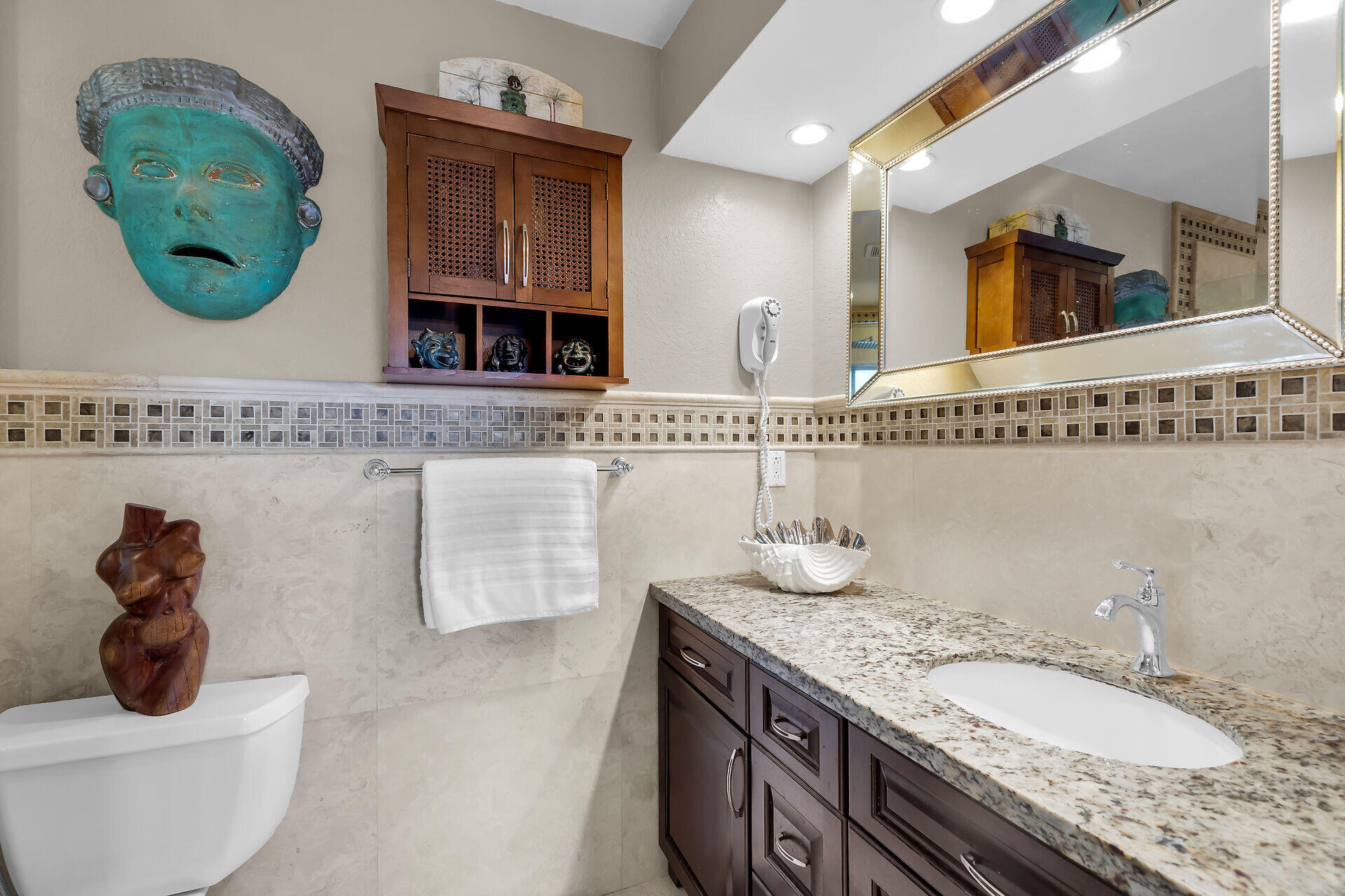 114 N Coconut Palm Boulevard Property Photo 25