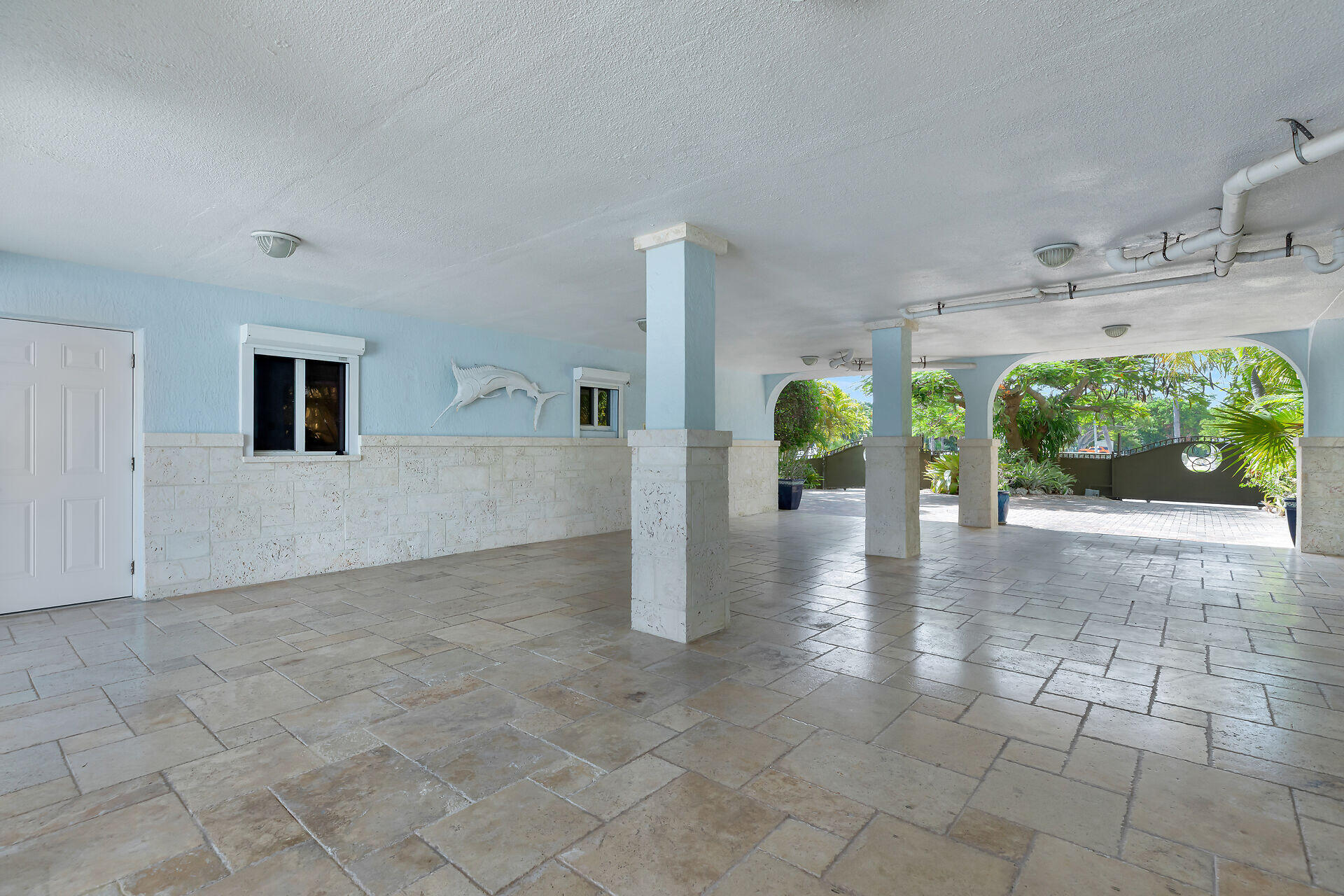 114 N Coconut Palm Boulevard Property Photo 38