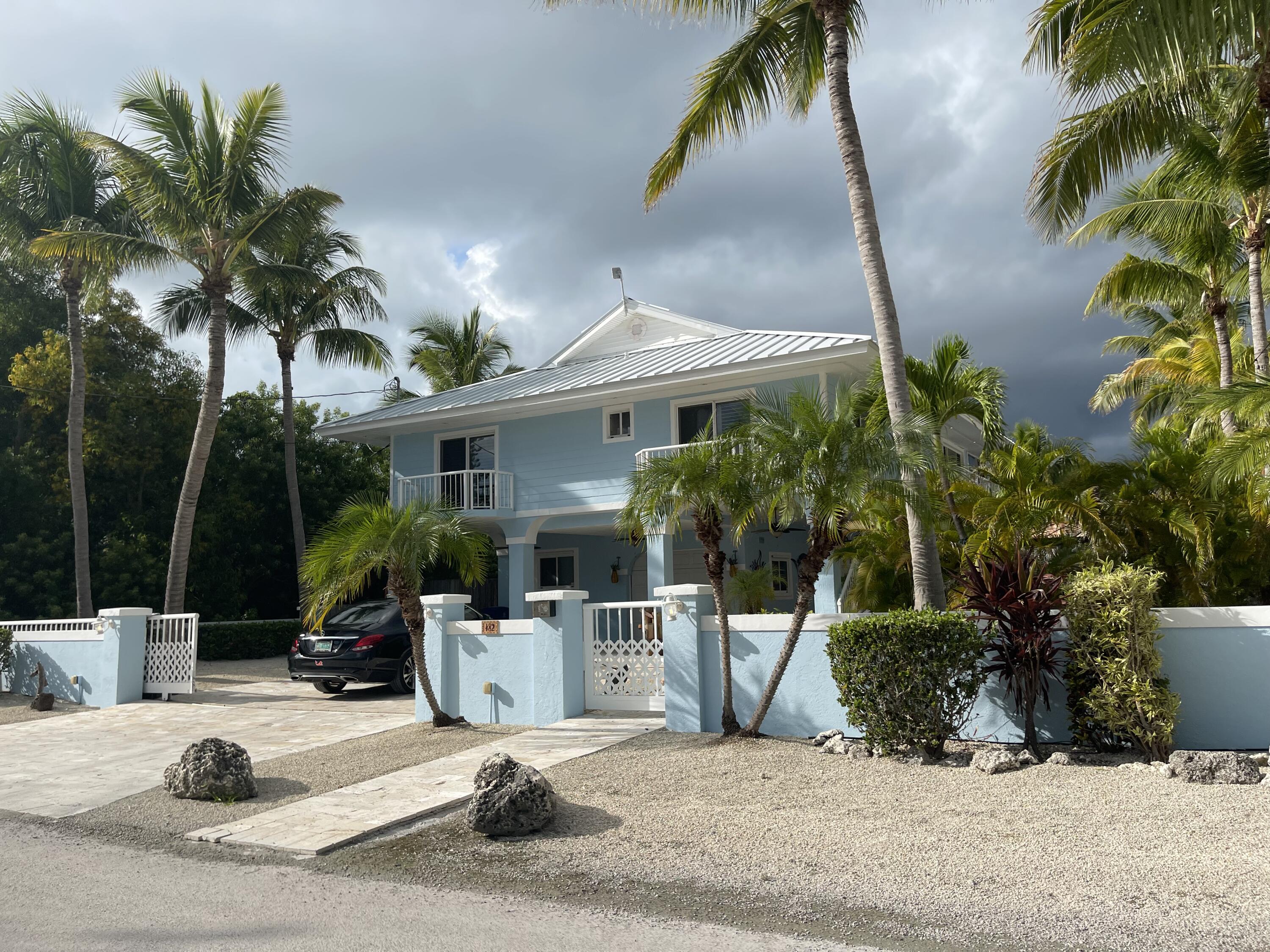 482 Bahia Avenue Property Photo 1