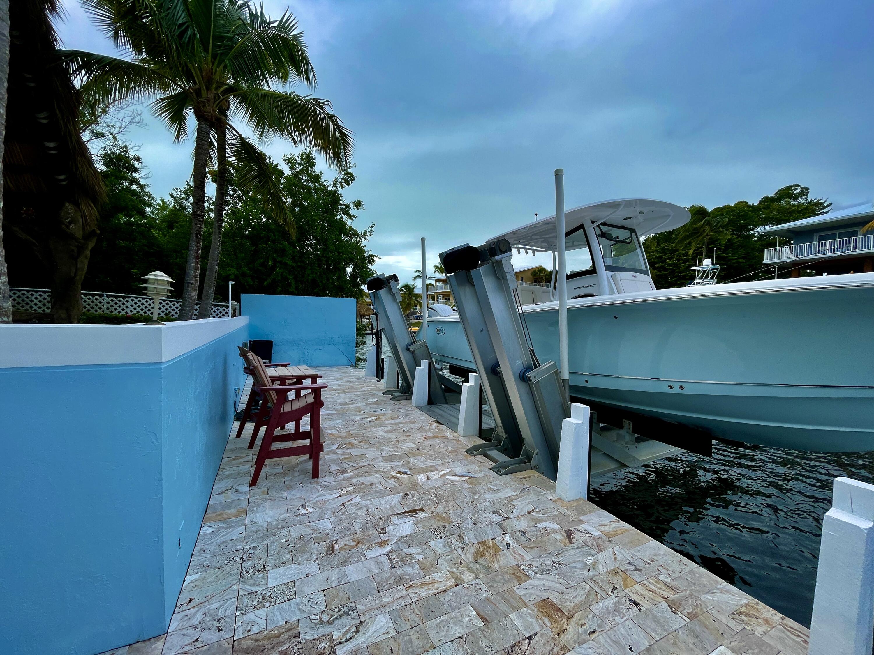 482 Bahia Avenue Property Photo 4