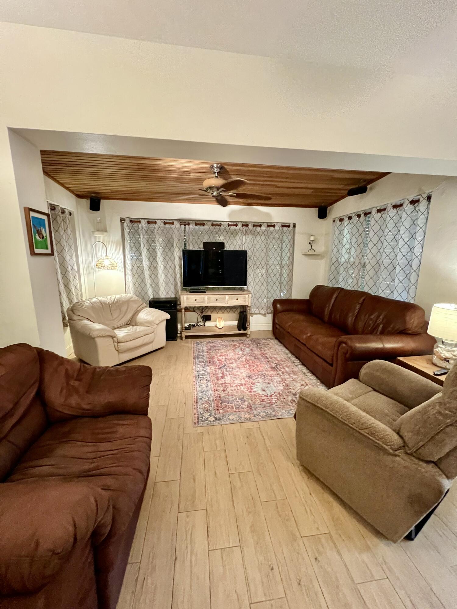 2240 Harbor Drive Property Photo 5