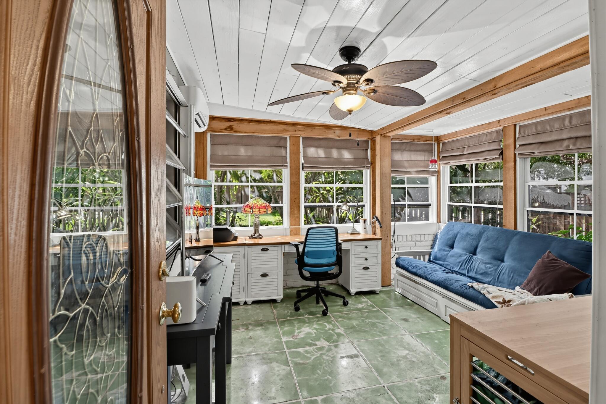2240 Harbor Drive Property Photo 5
