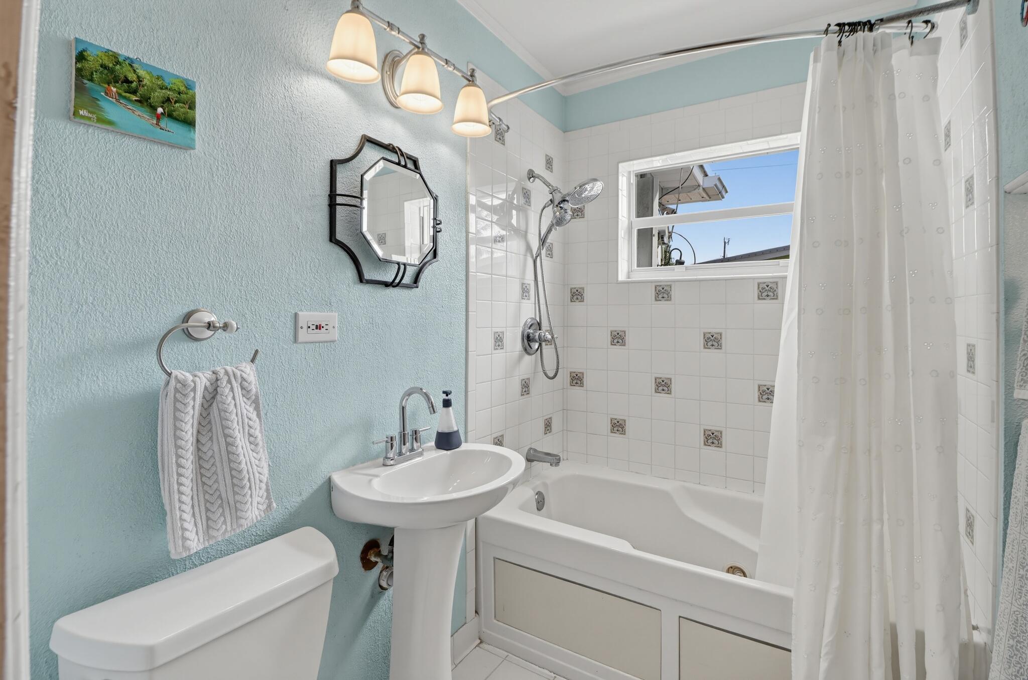 2240 Harbor Drive Property Photo 22