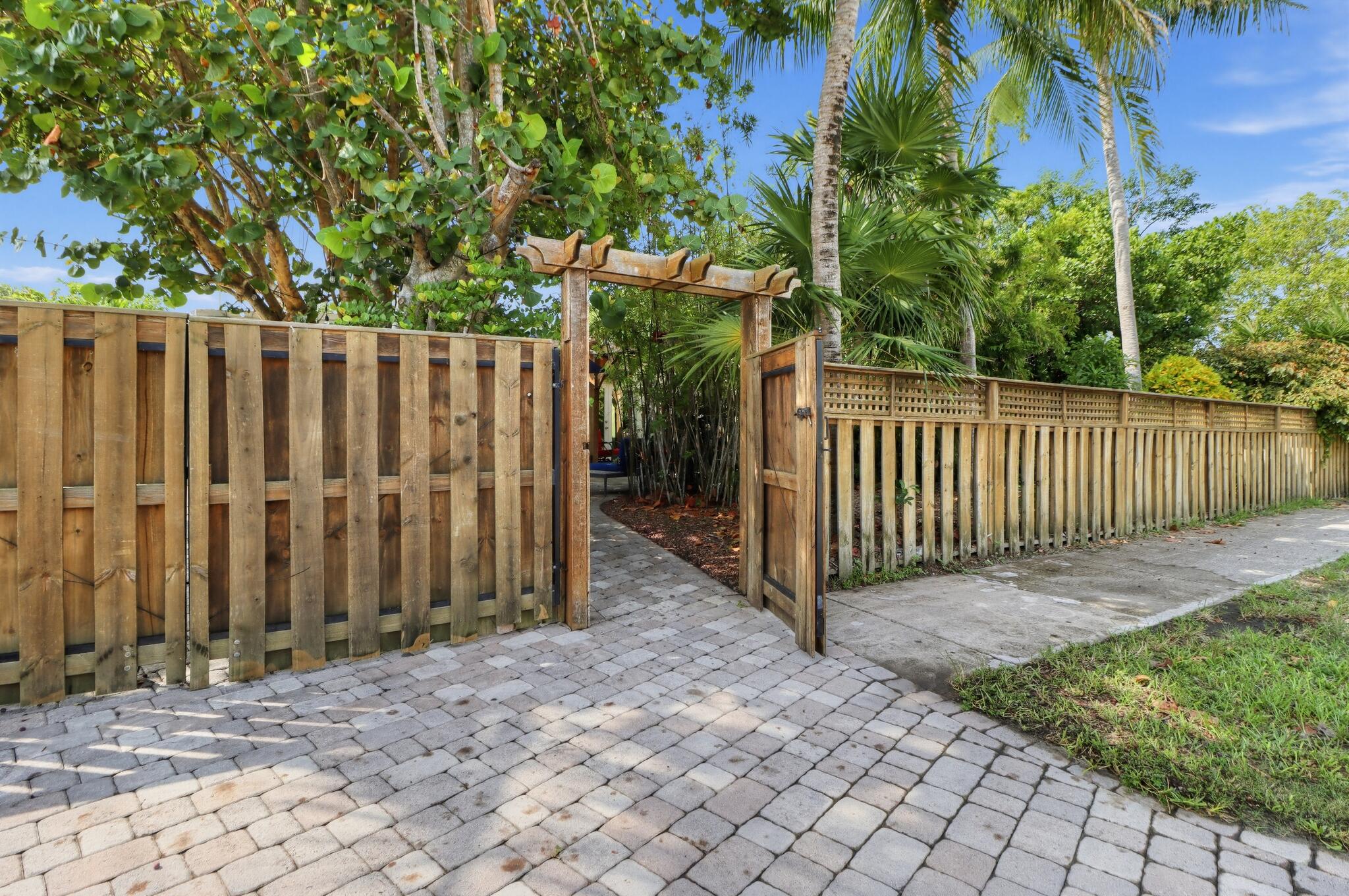 2240 Harbor Drive Property Photo 34