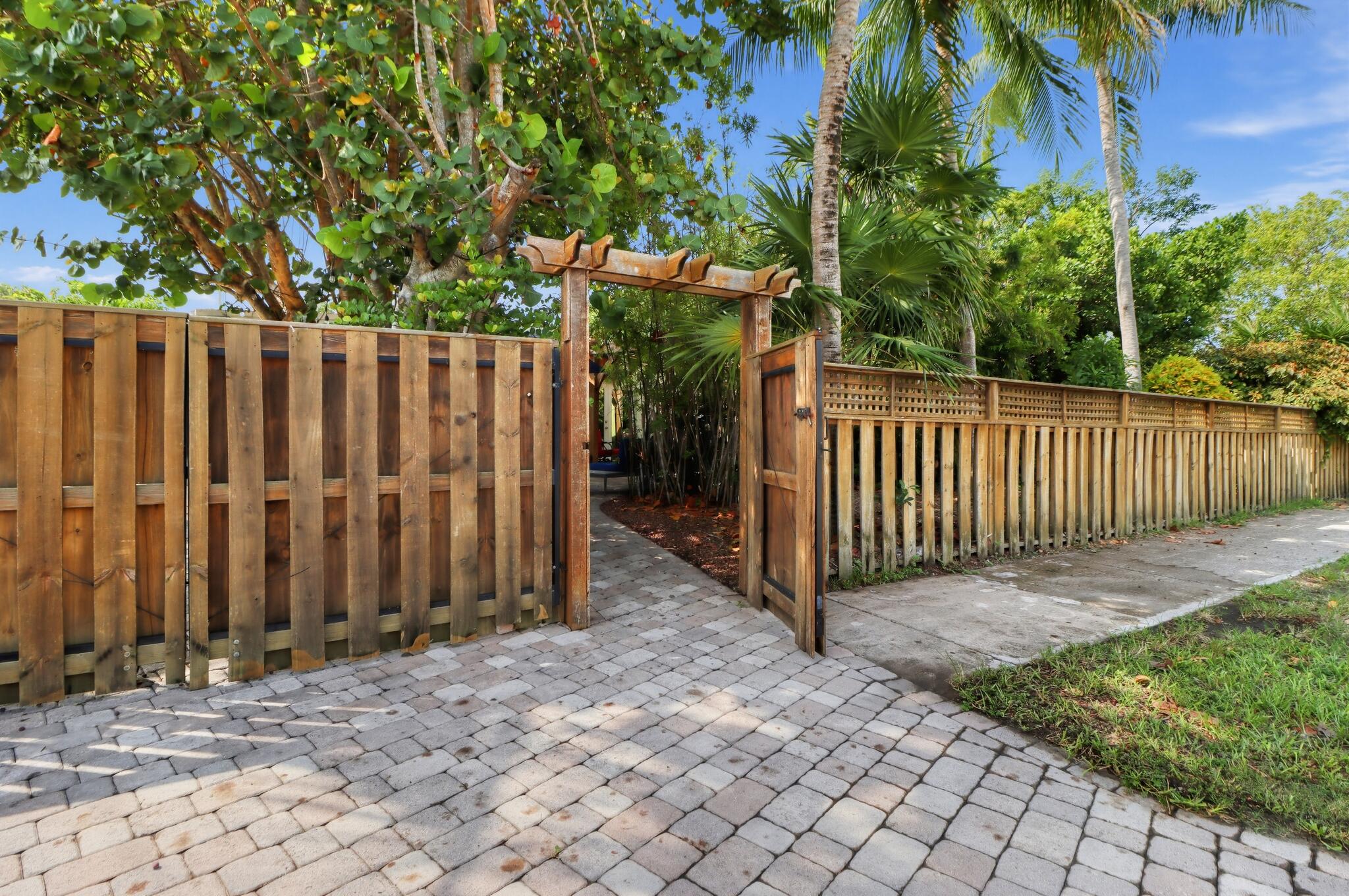 2240 Harbor Drive Property Photo 35