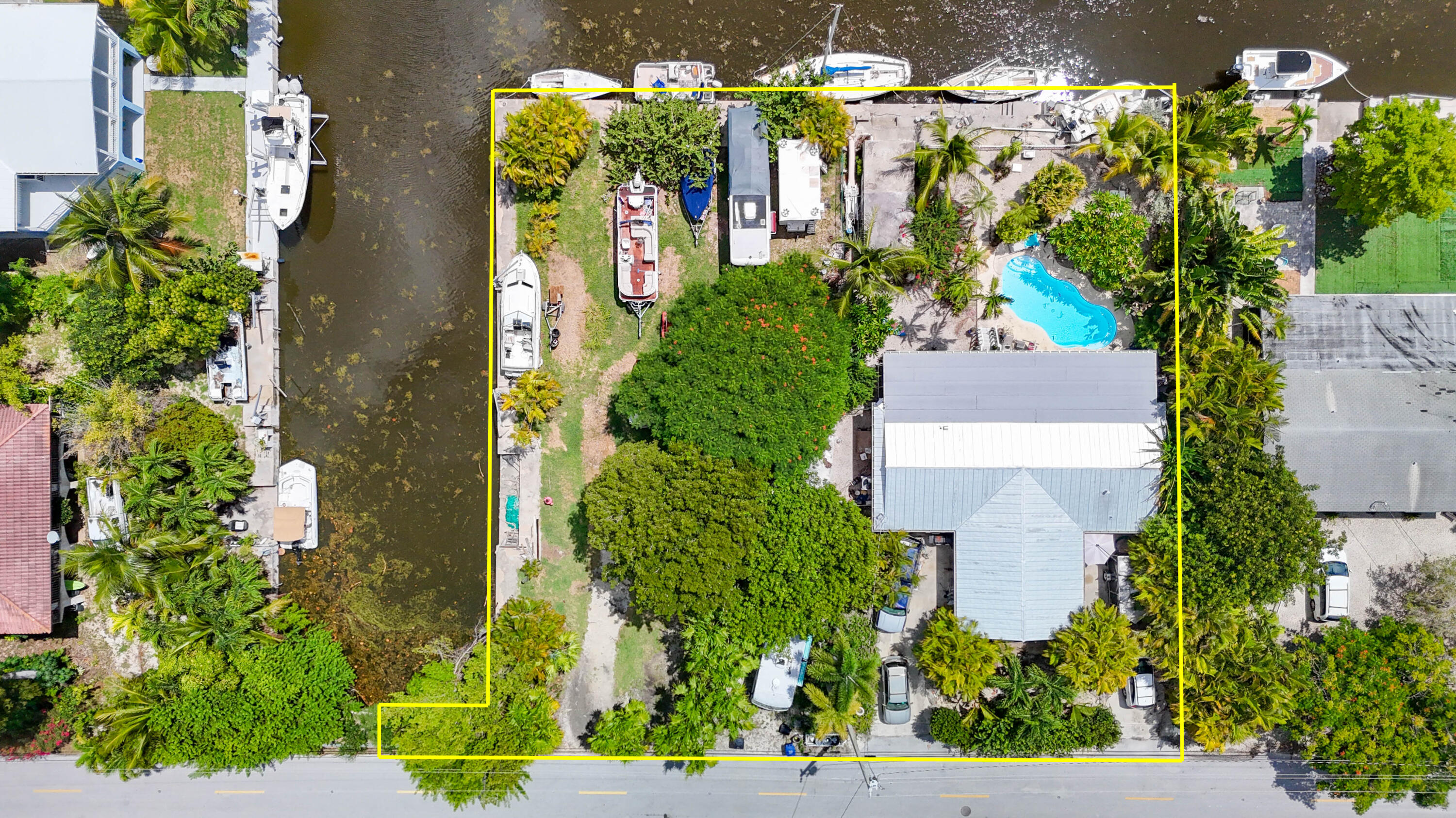 545 Ixora Drive Property Photo 1
