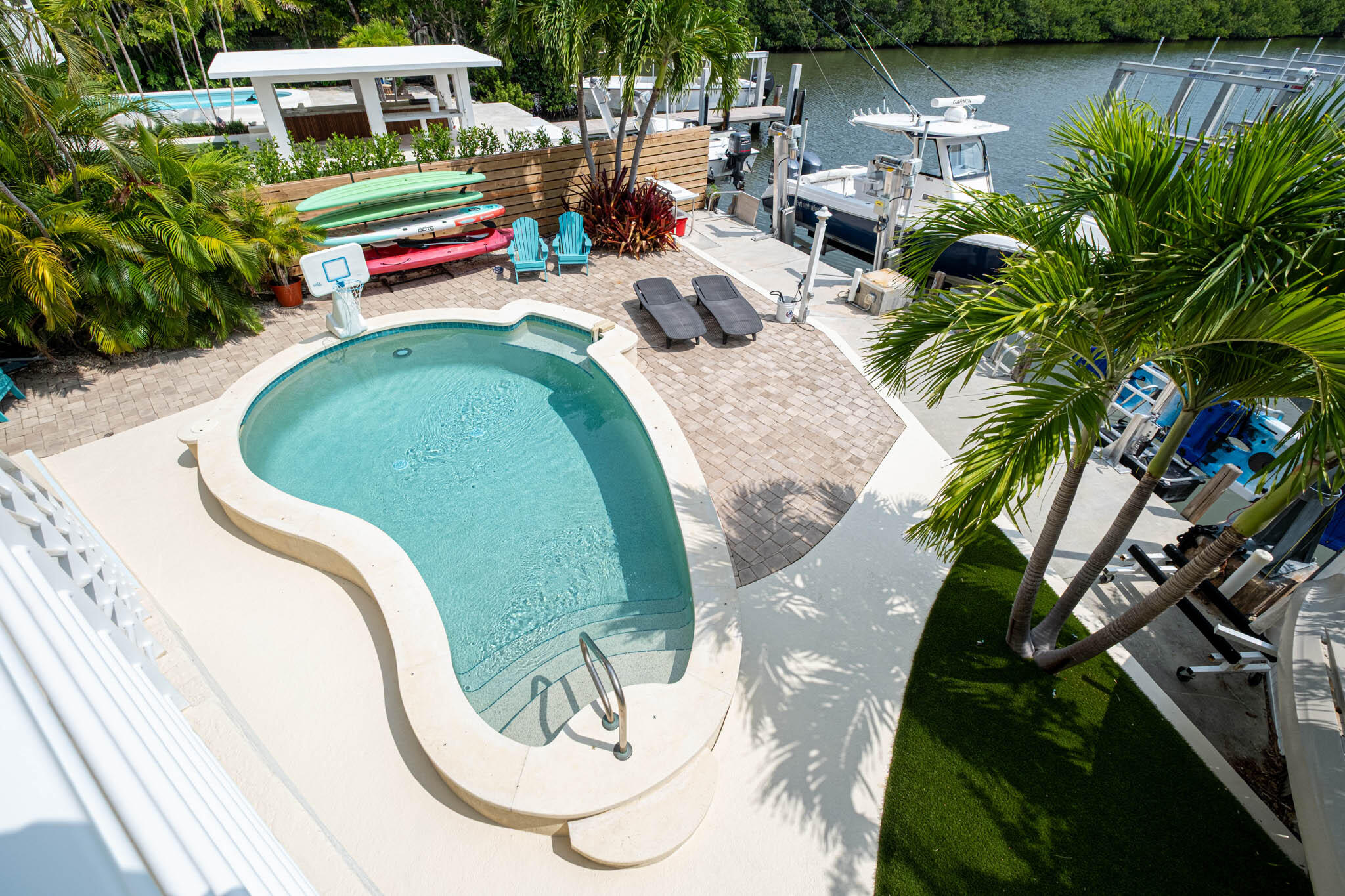 148 Riviera Drive Property Photo 8