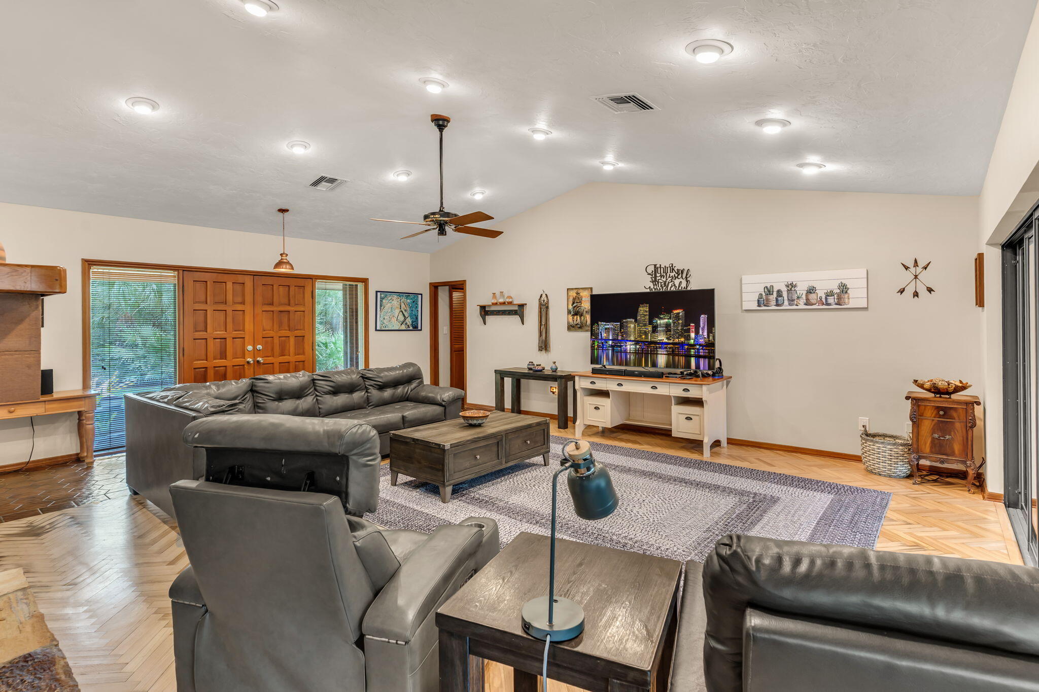 19120 Sw 270th Street Property Photo 7