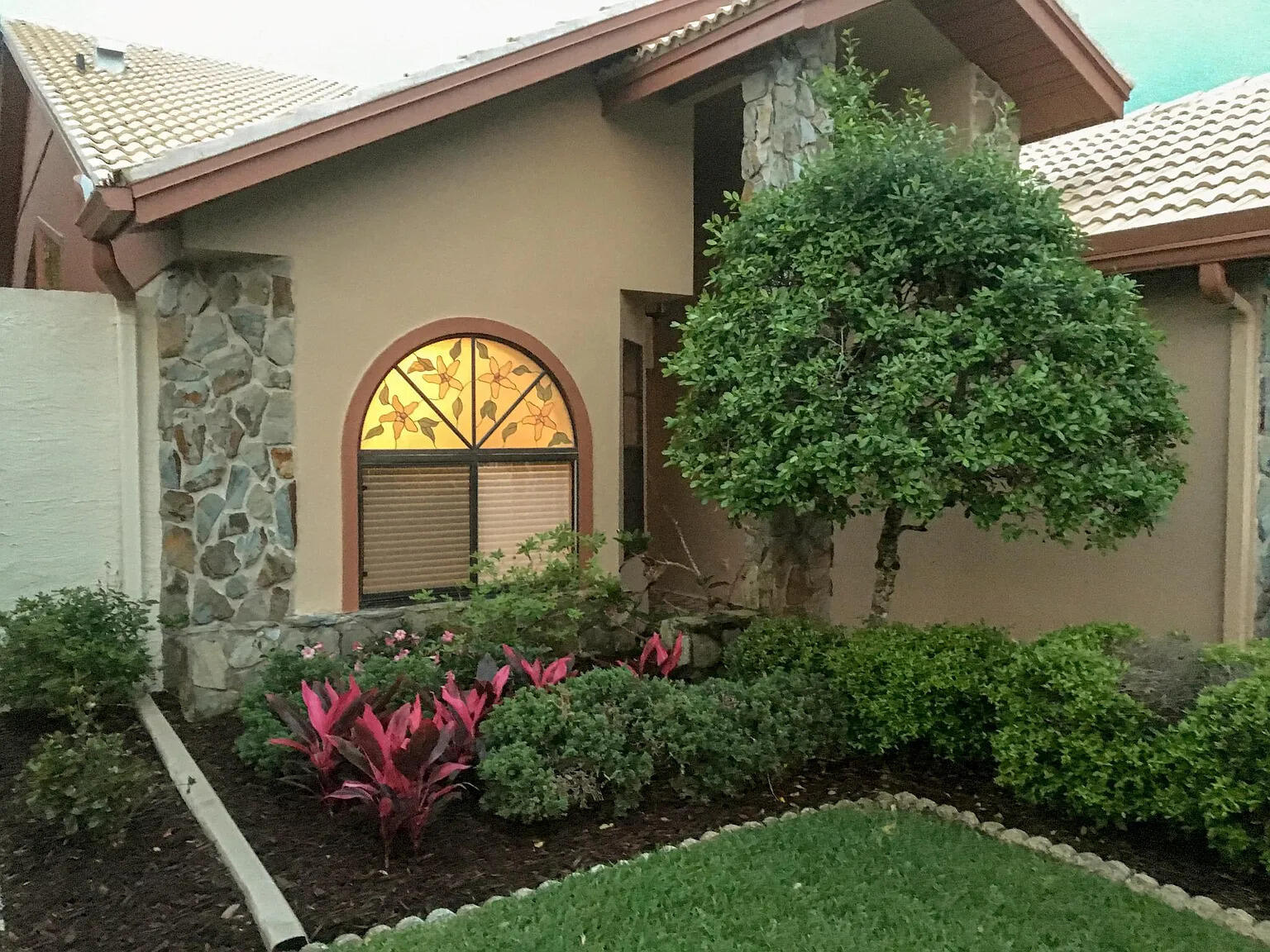 5544 Greyston Street Property Photo 2