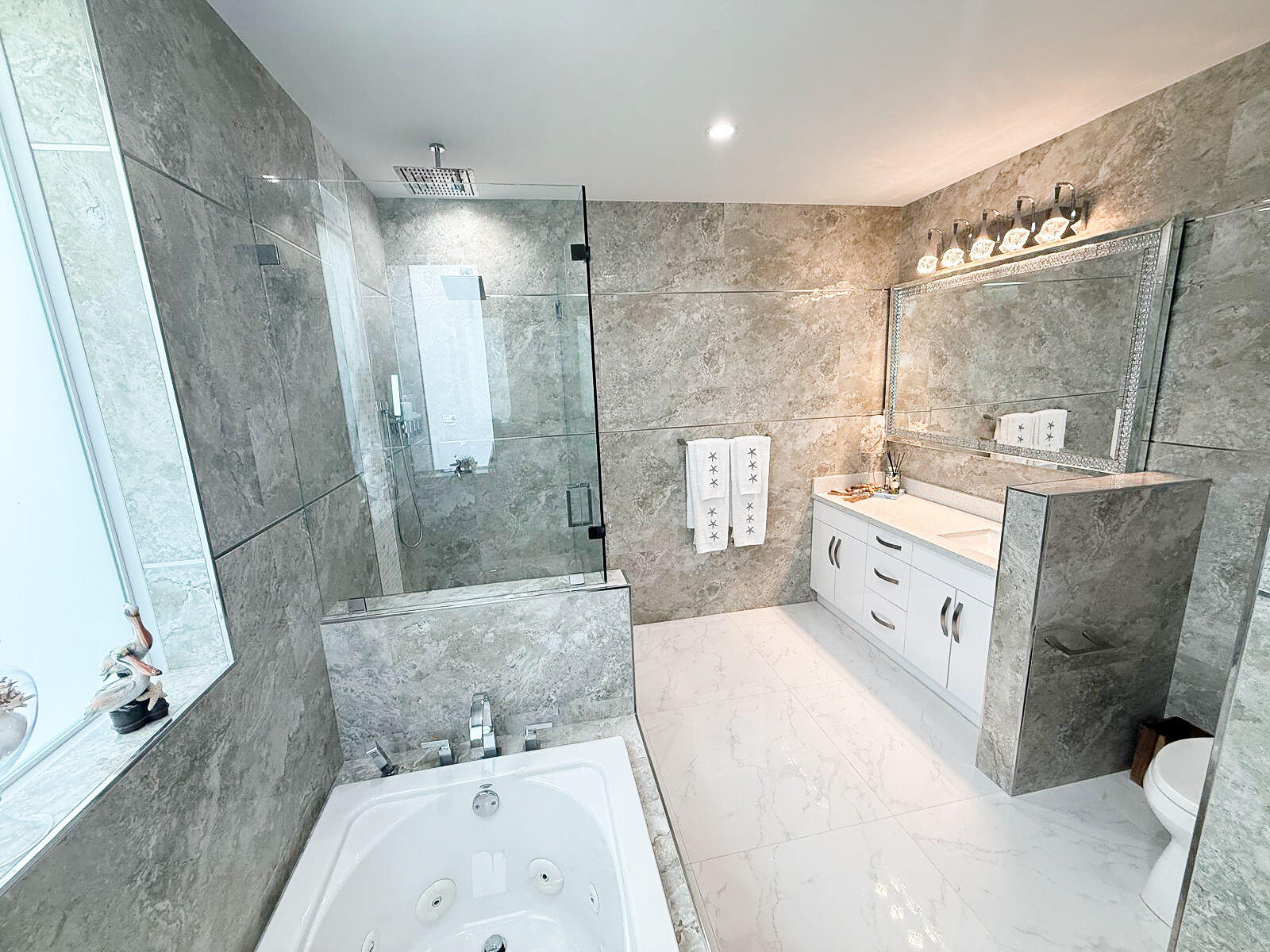 108 Avenue D Property Photo 33