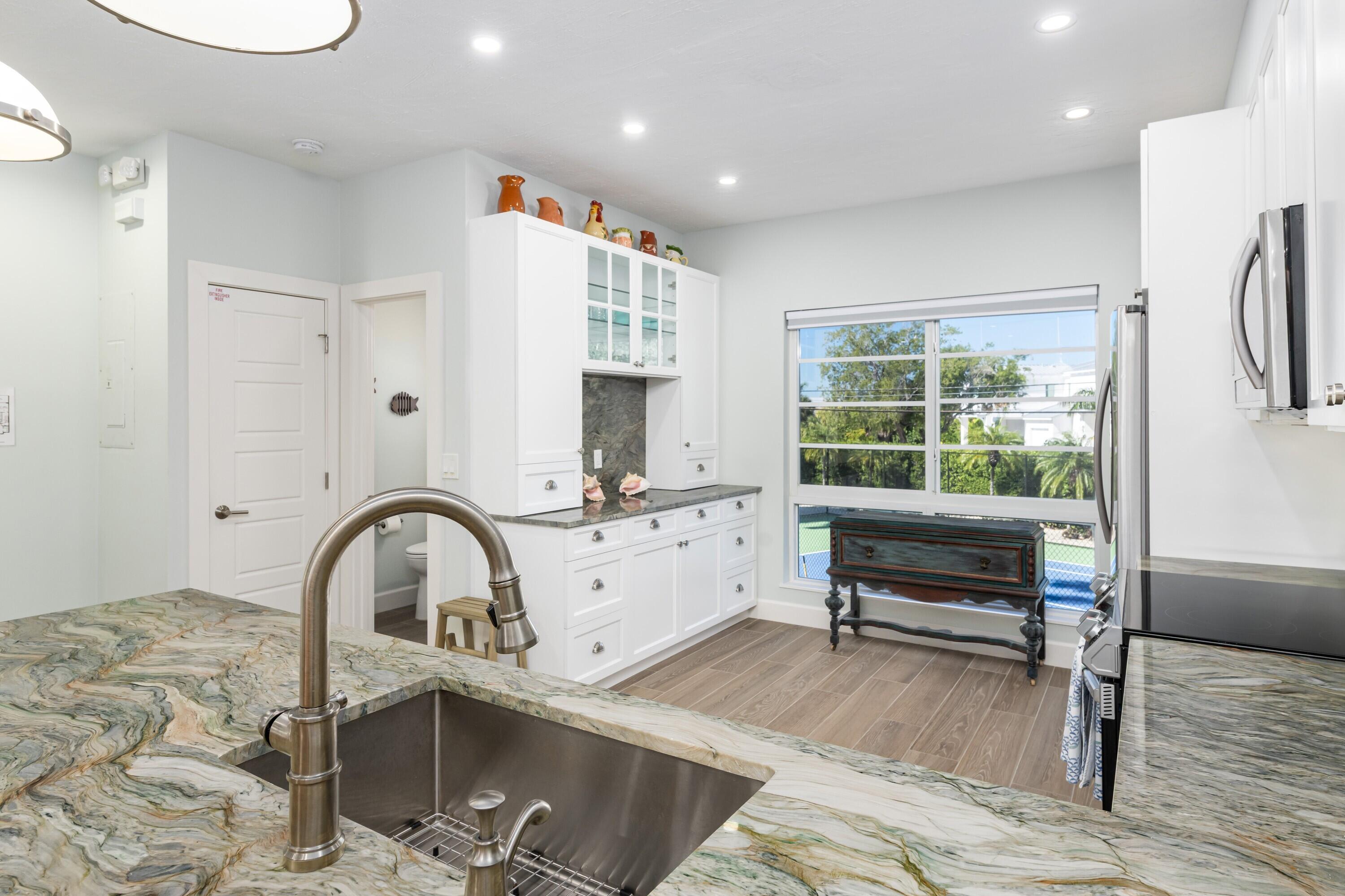 117 Coco Plum Drive D2 Property Photo 5