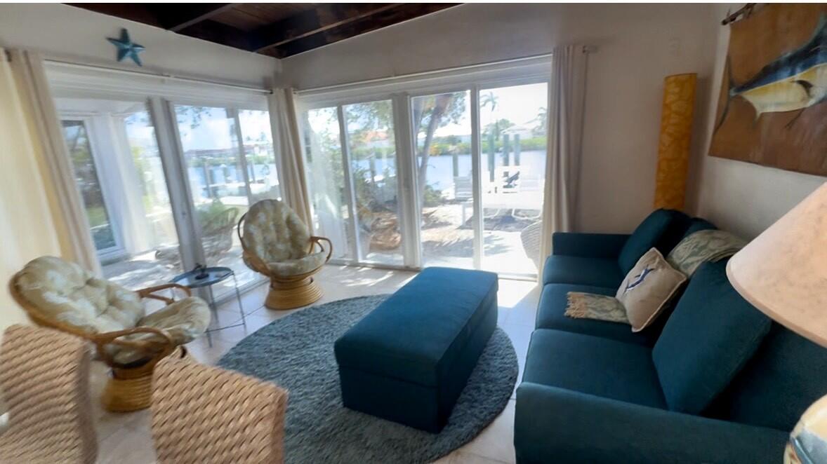 8 7th Street Property Photo 11