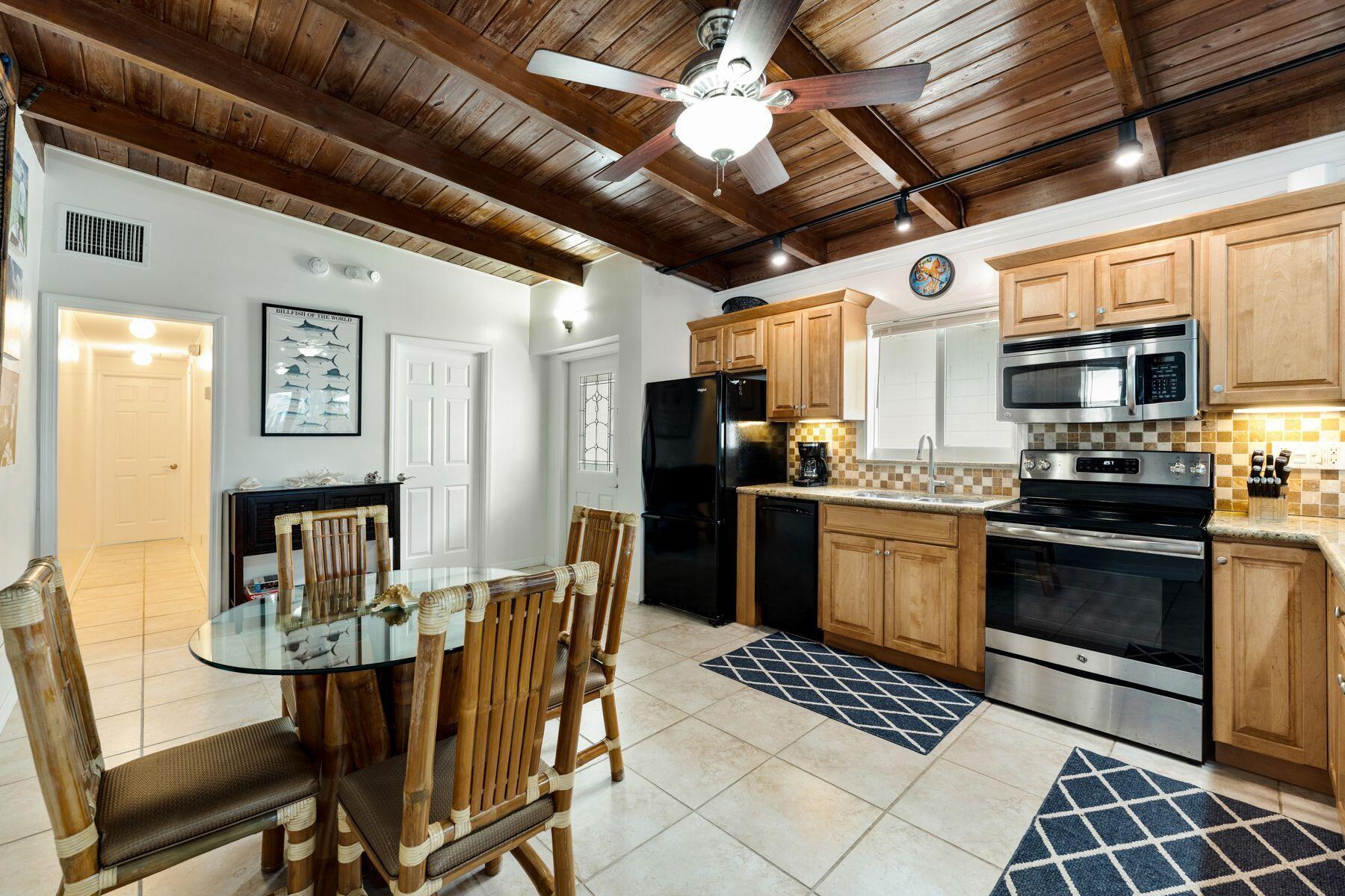 8 7th Street Property Photo 16