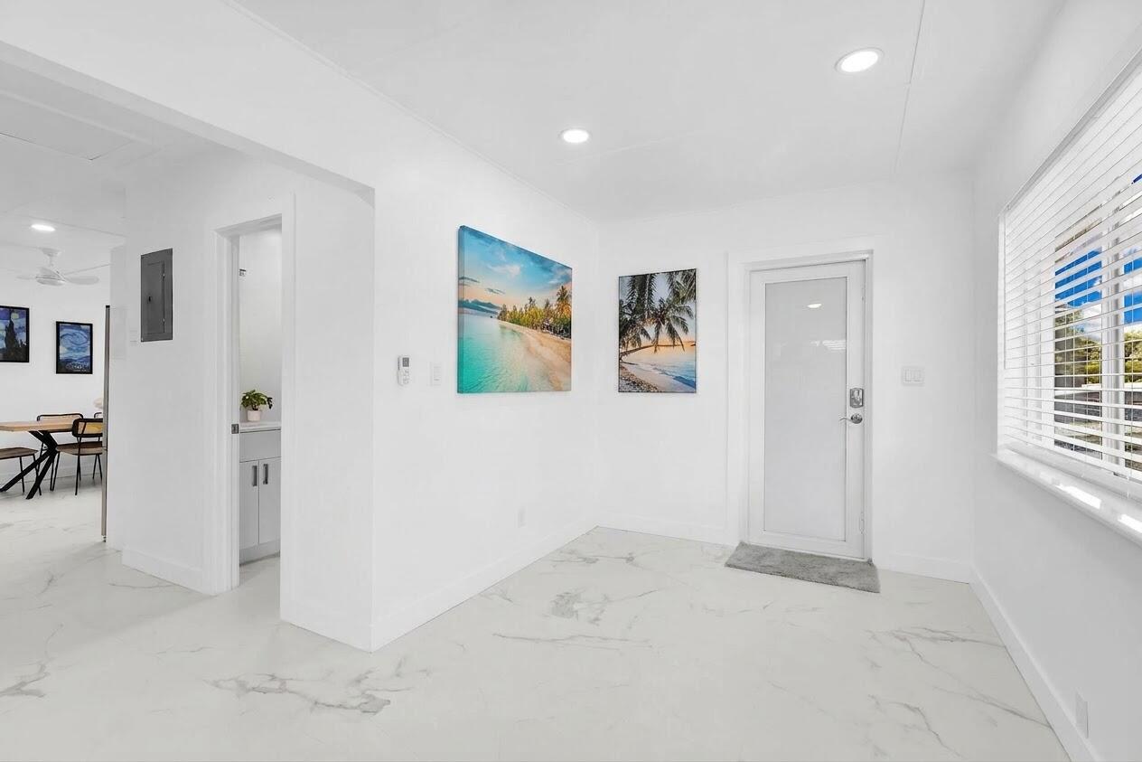 20 Palm Drive Property Photo 5