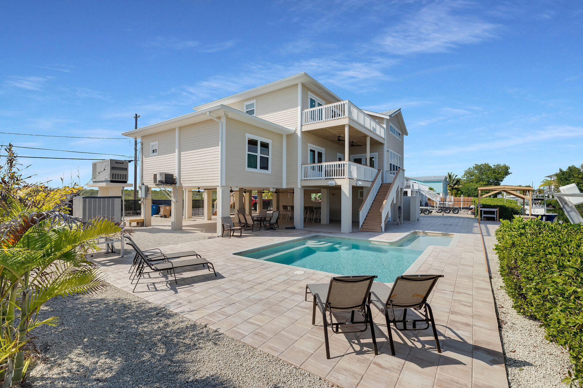 333 Indies Road Property Photo 8