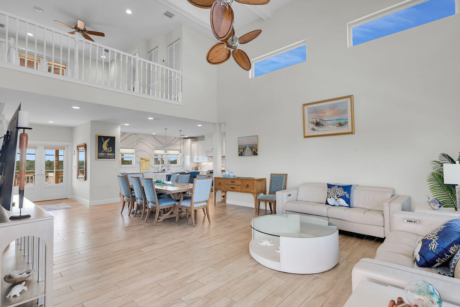 333 Indies Road Property Photo 17