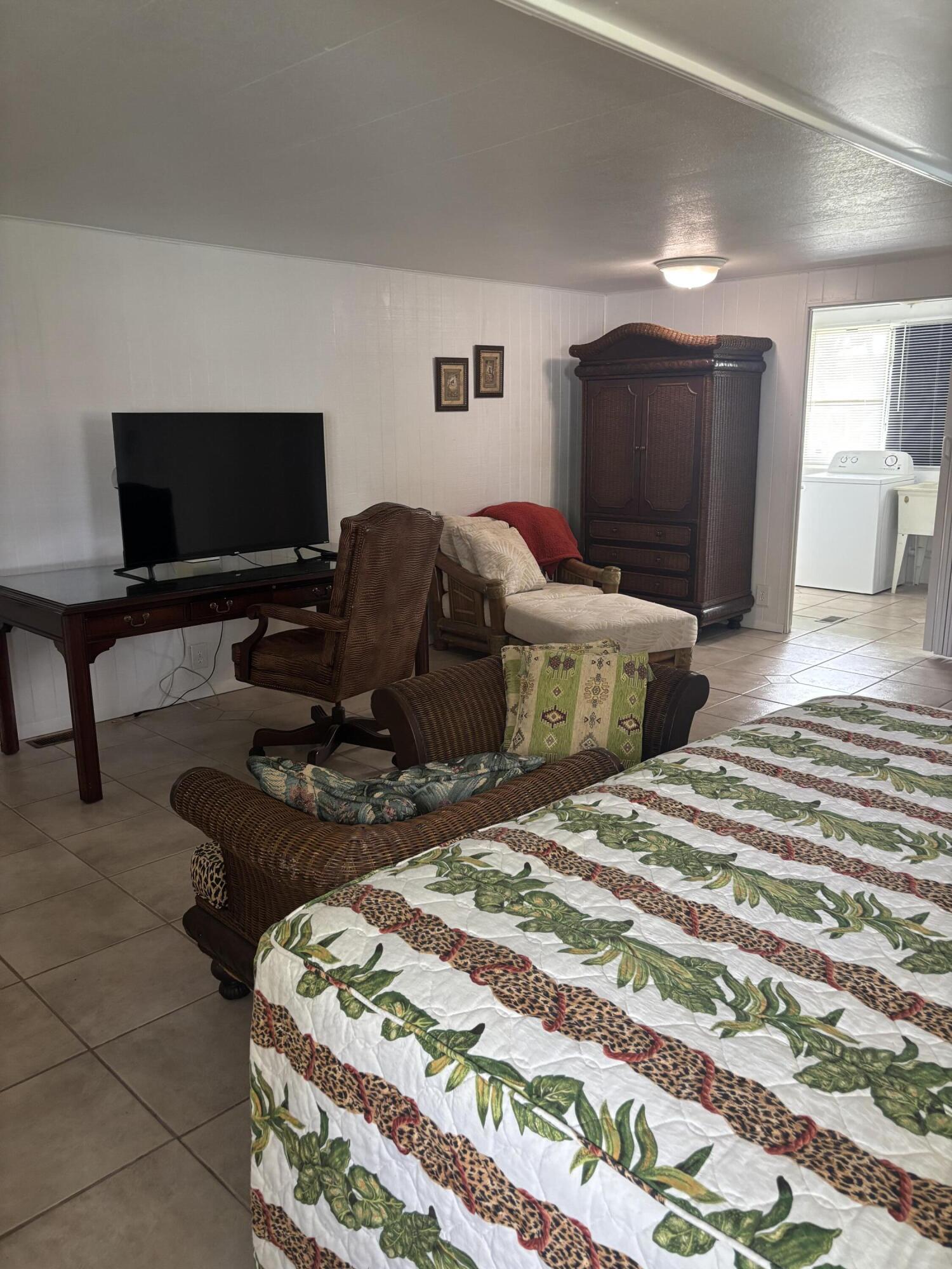 900 Morris Avenue Property Photo 11