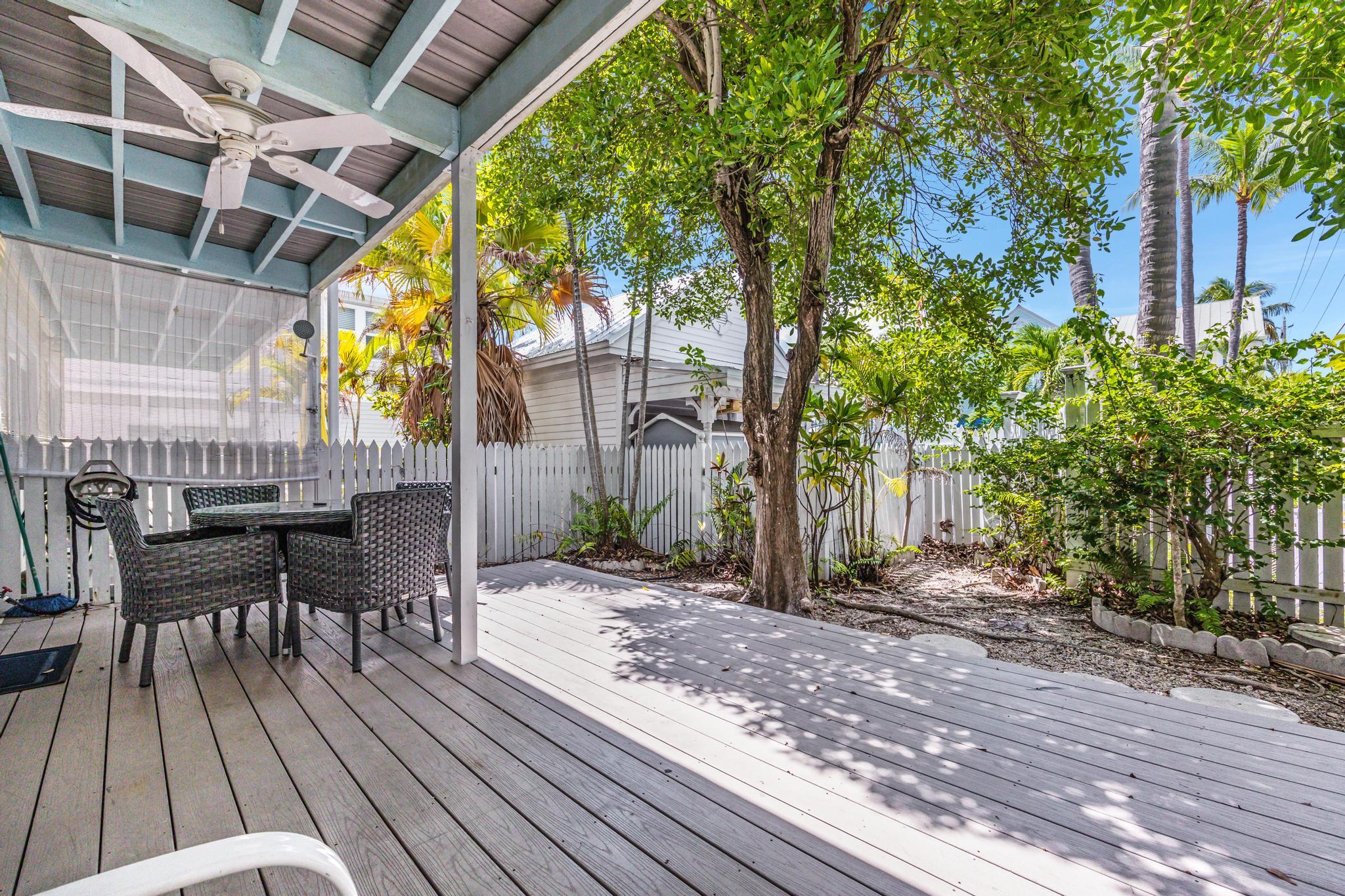 620 Thomas Street 149 Property Photo 24