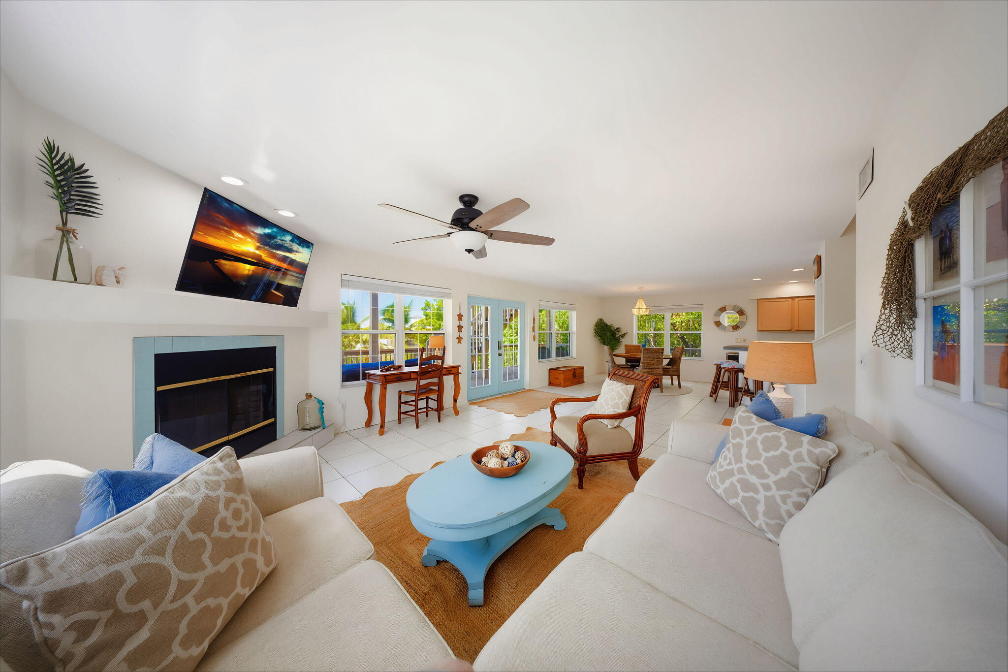 27383 Saint Martin Lane Property Photo 8