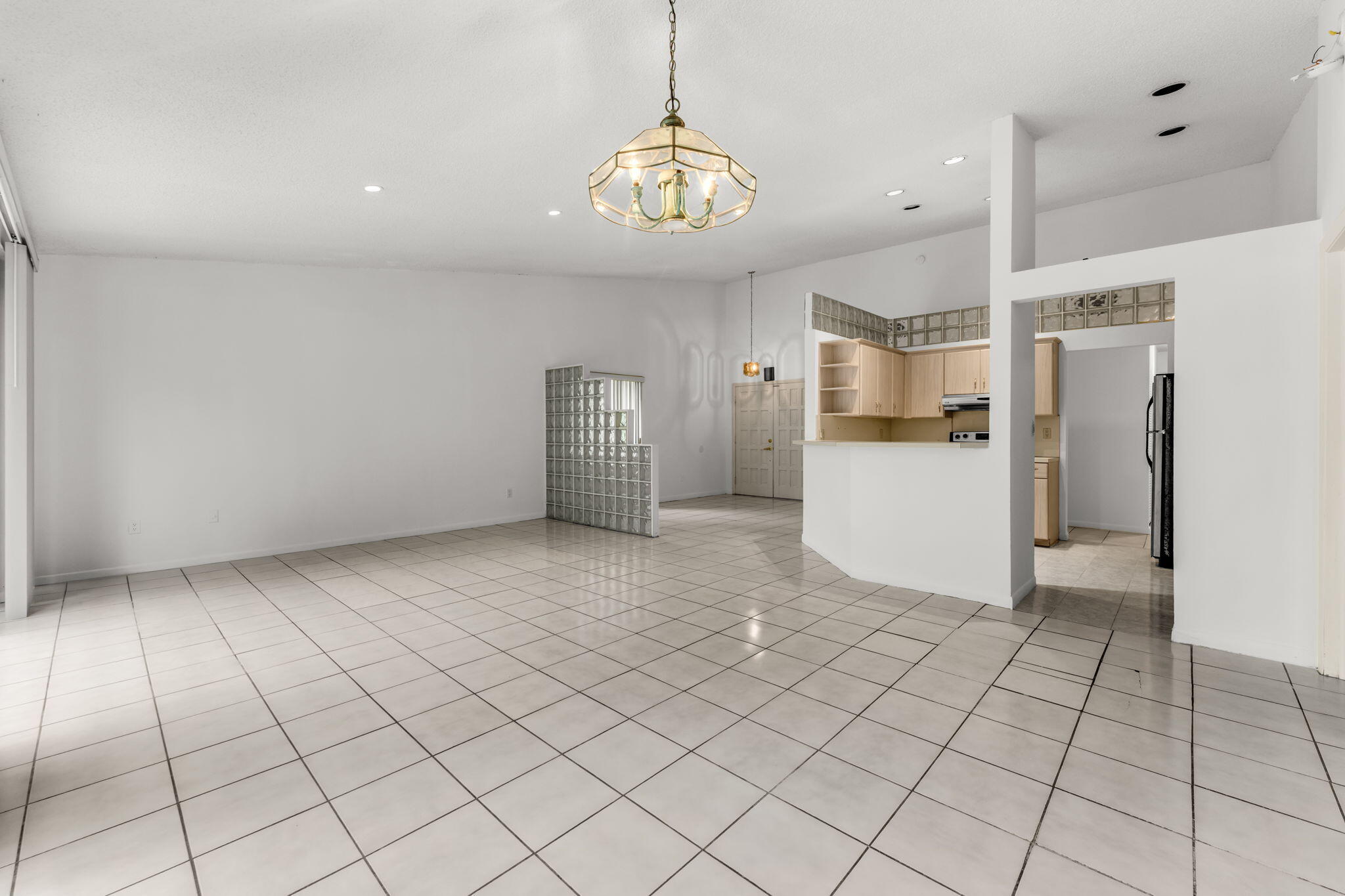 3807 Alcantara Avenue Unit A-77 Property Photo 4