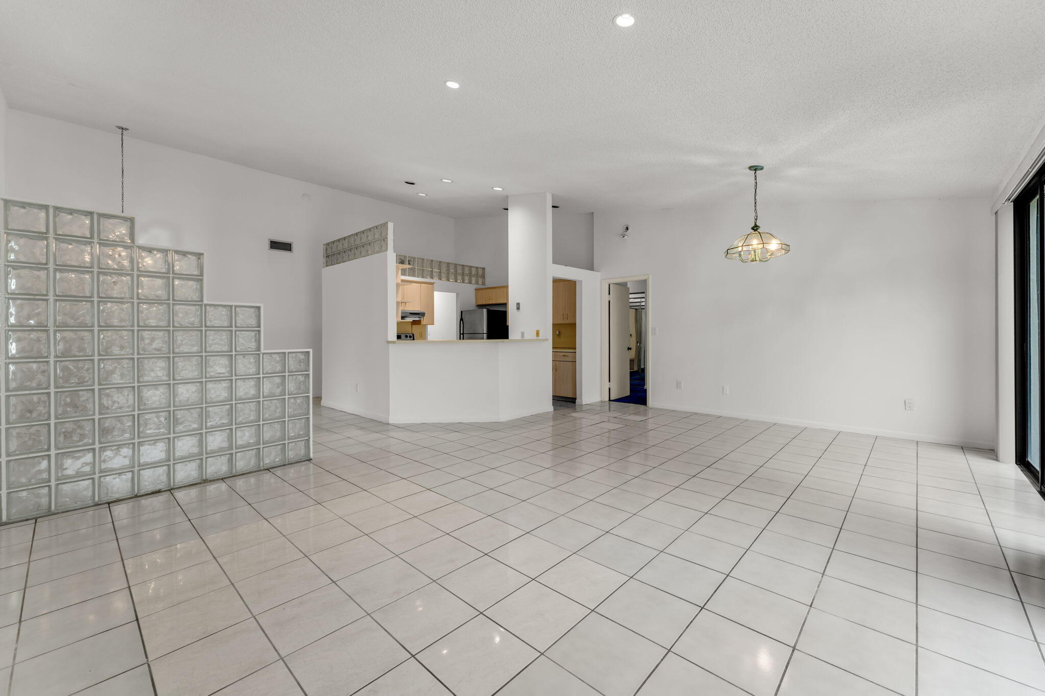 3807 Alcantara Avenue Unit A-77 Property Photo 5