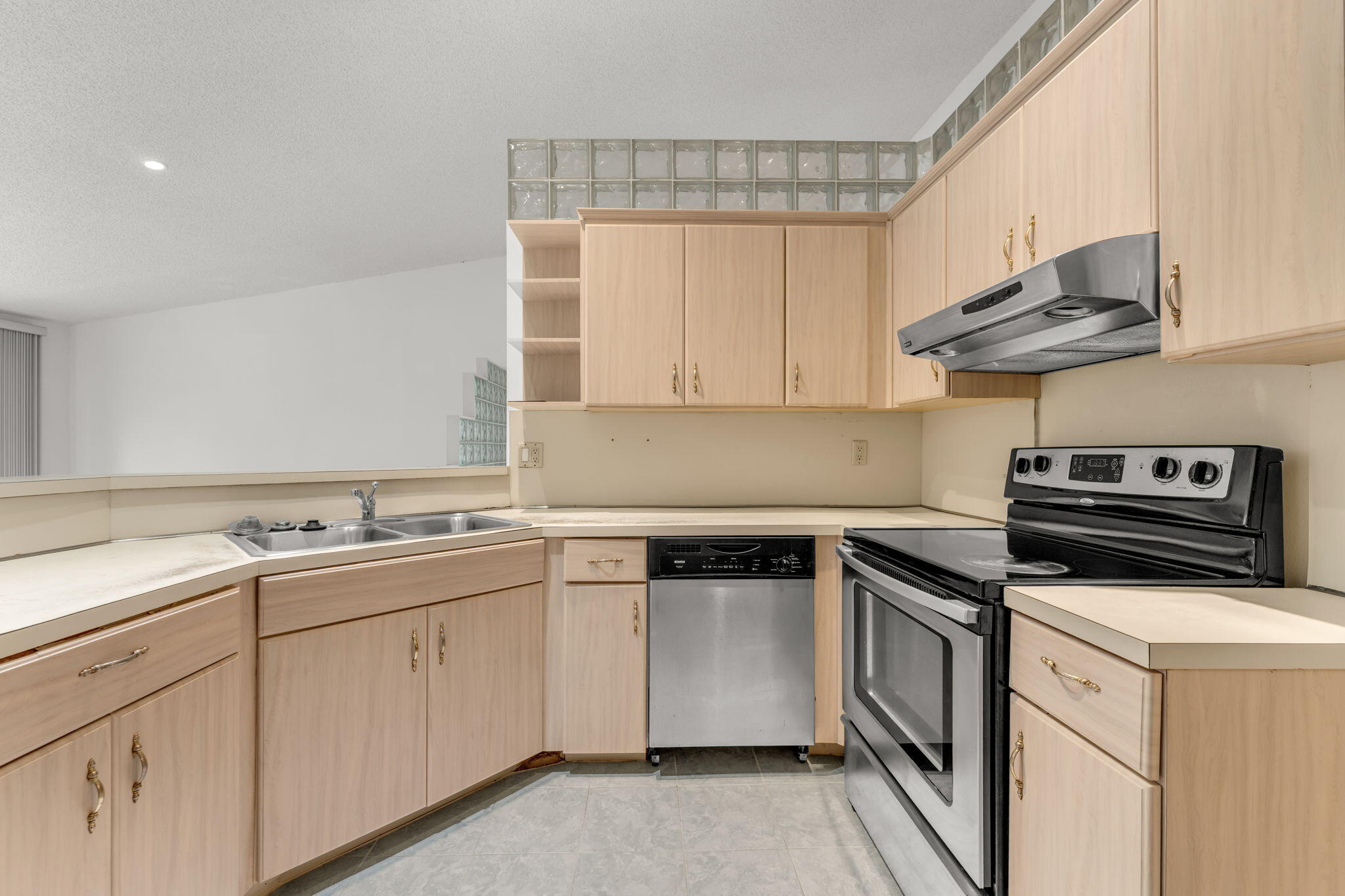 3807 Alcantara Avenue Unit A-77 Property Photo 10