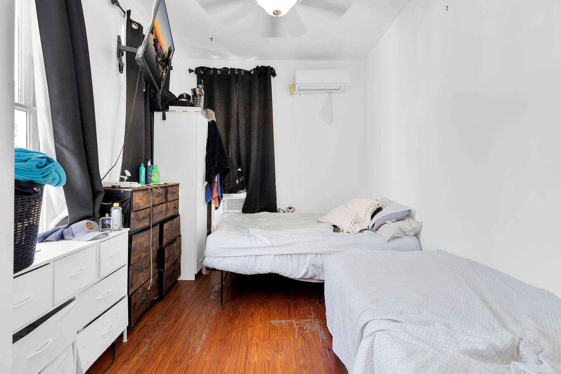 1220 Newton Street 5 Property Photo 10