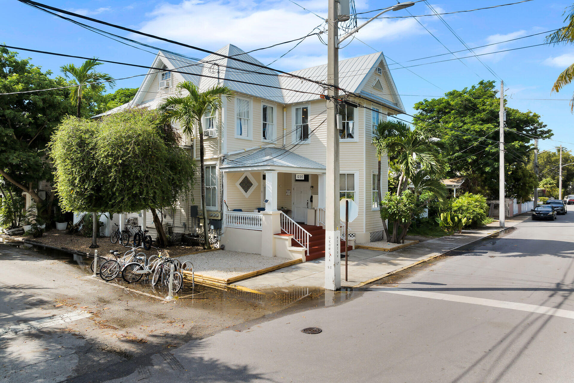 1220 Newton Street 5 Property Photo 17