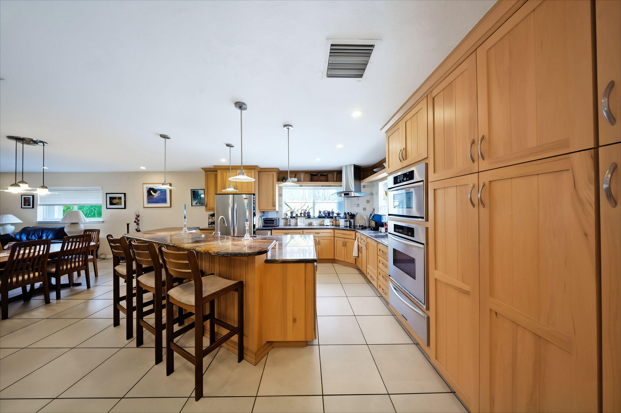 147 Gardenia Street Property Photo 7