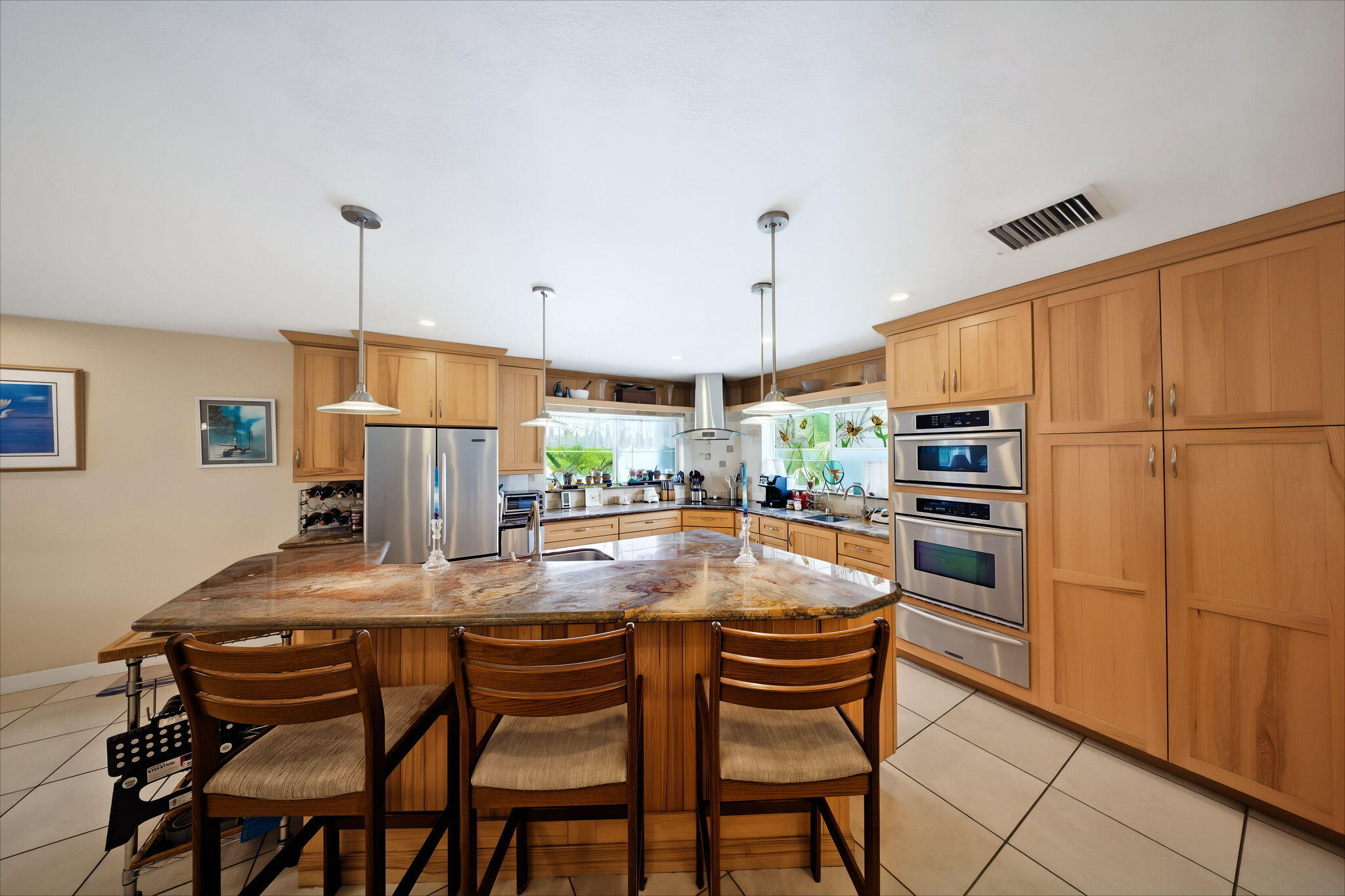 147 Gardenia Street Property Photo 8
