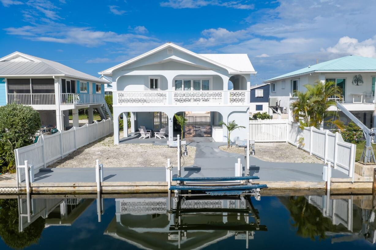 3667 S Seas Street Property Photo 5