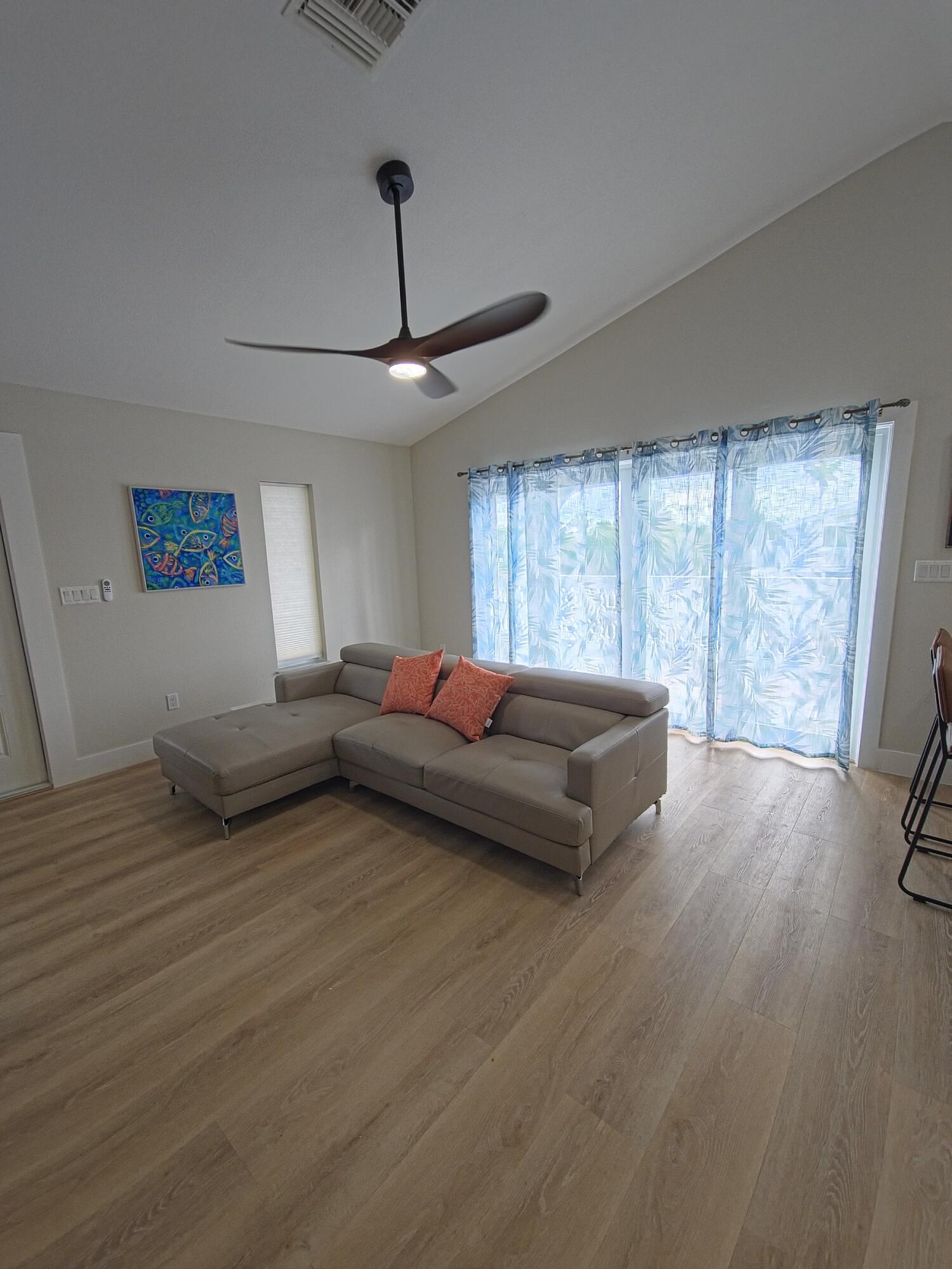 3667 S Seas Street Property Photo 13