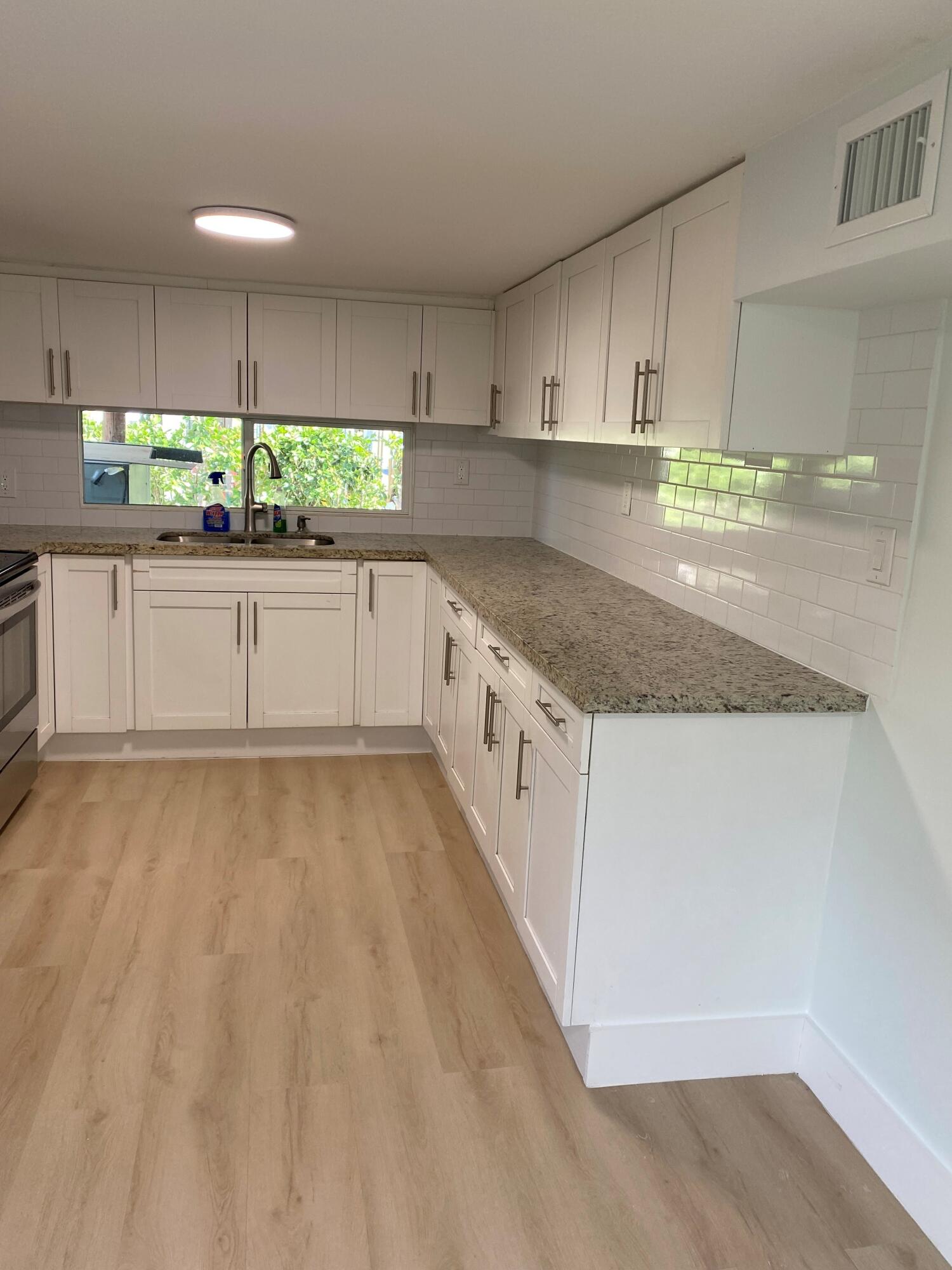 181 2nd Court Property Photo 11