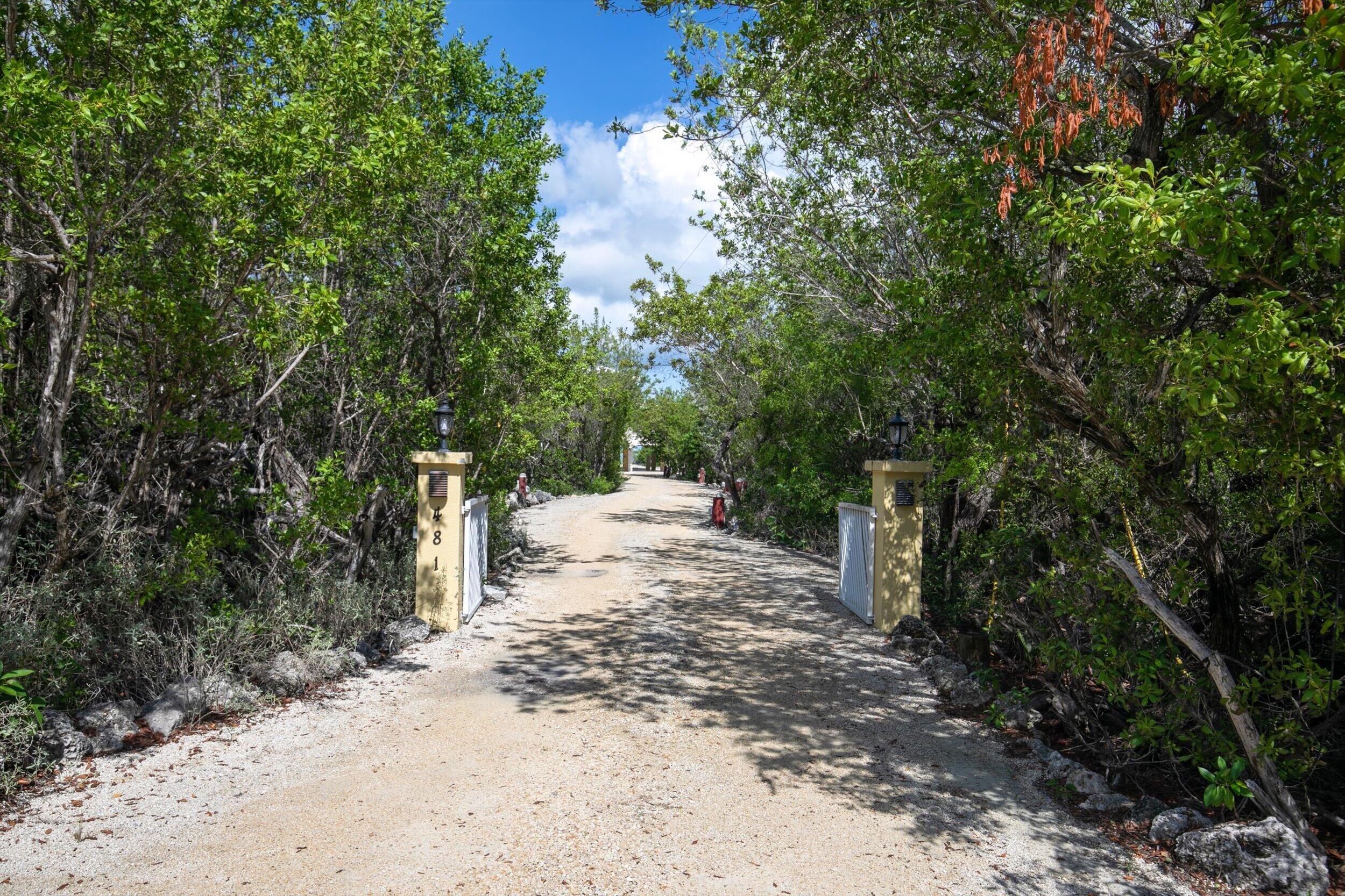 481 E Shore Drive Property Photo 1
