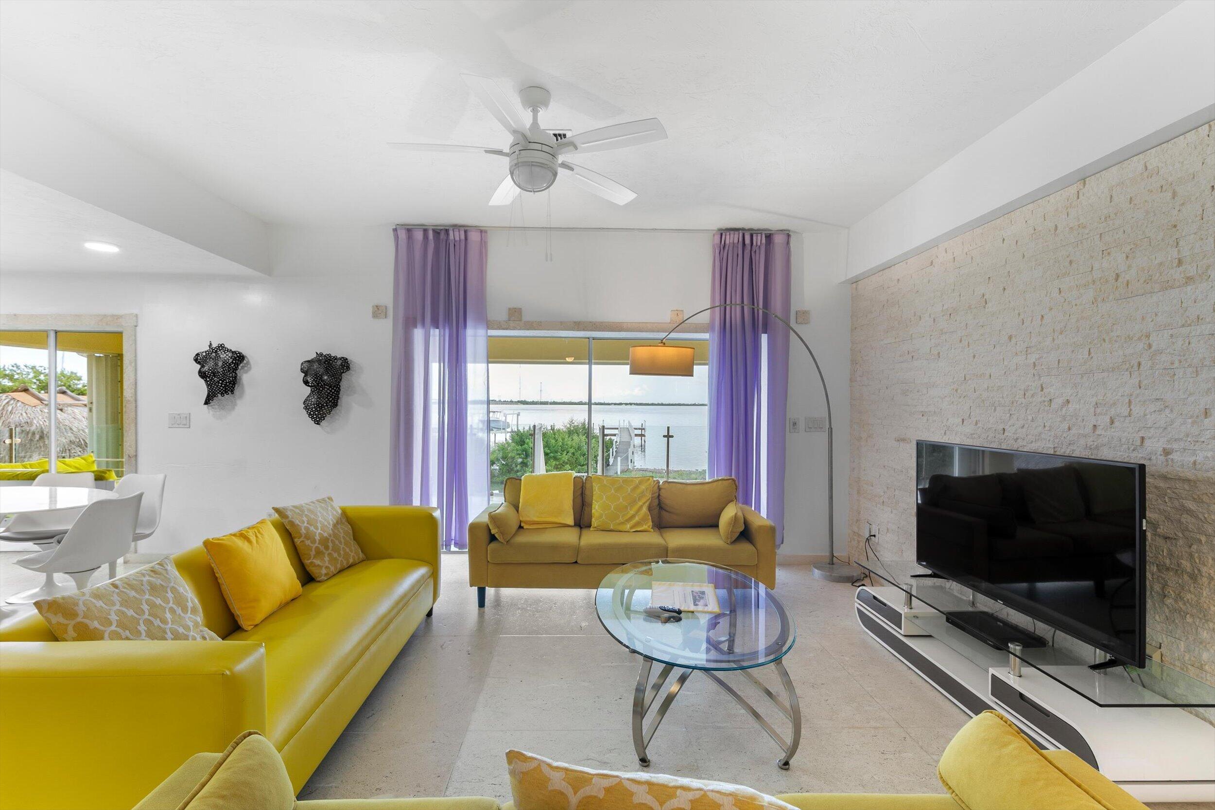 481 E Shore Drive Property Photo 4