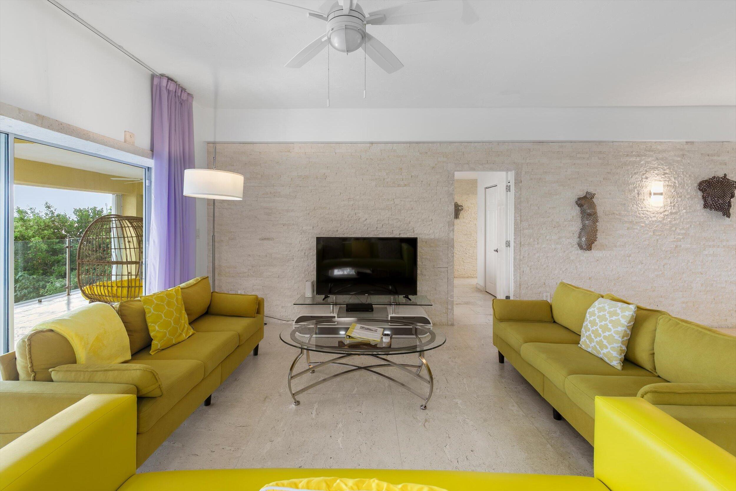 481 E Shore Drive Property Photo 8