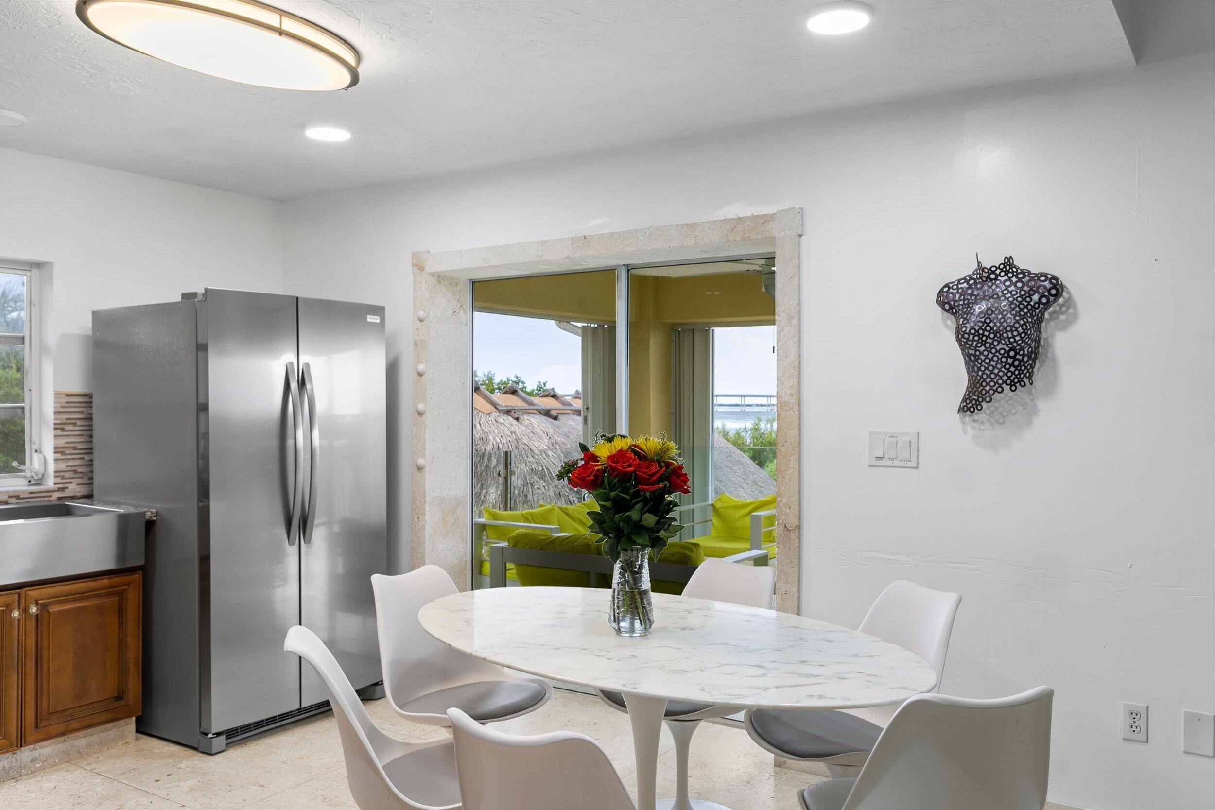 481 E Shore Drive Property Photo 14
