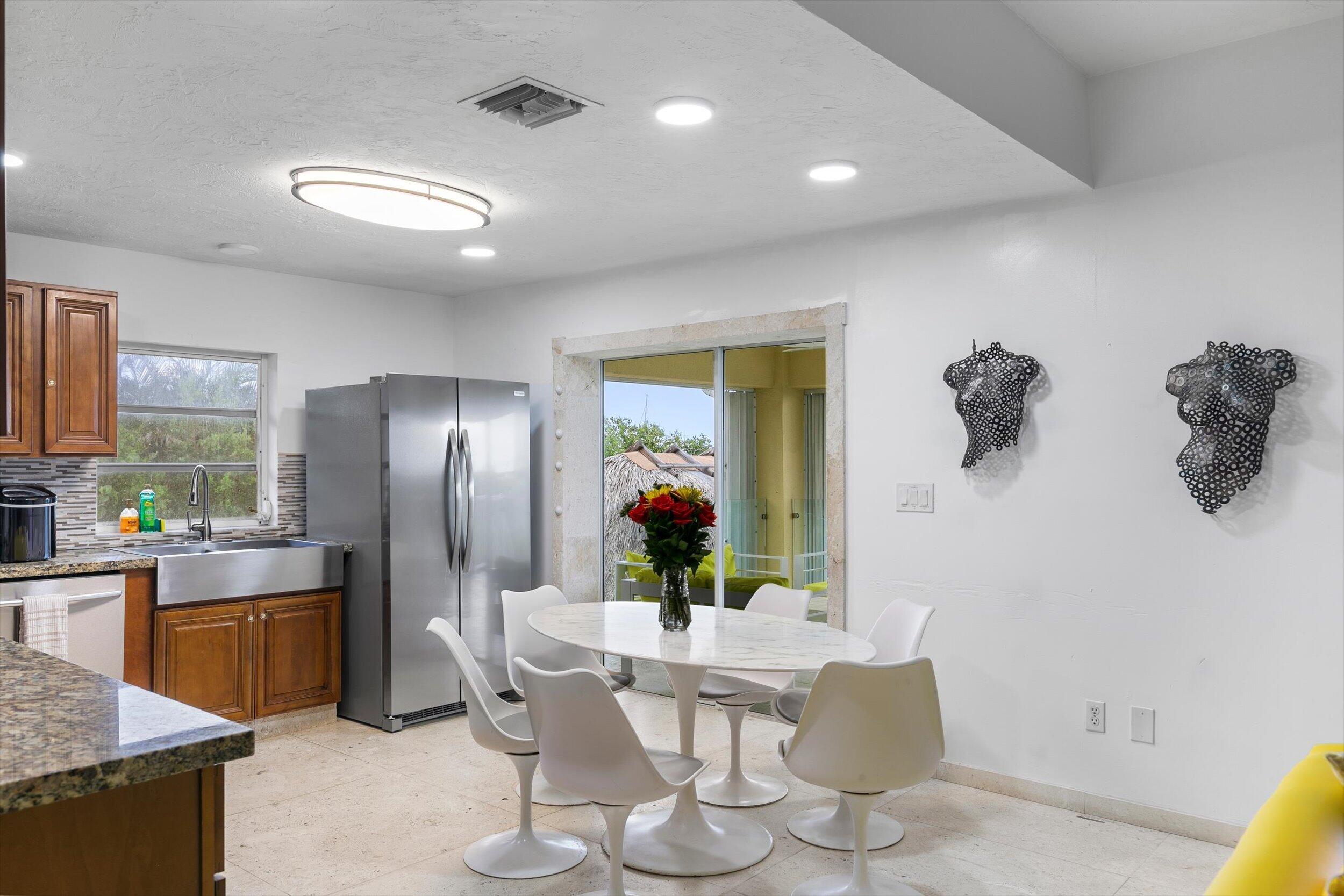 481 E Shore Drive Property Photo 16