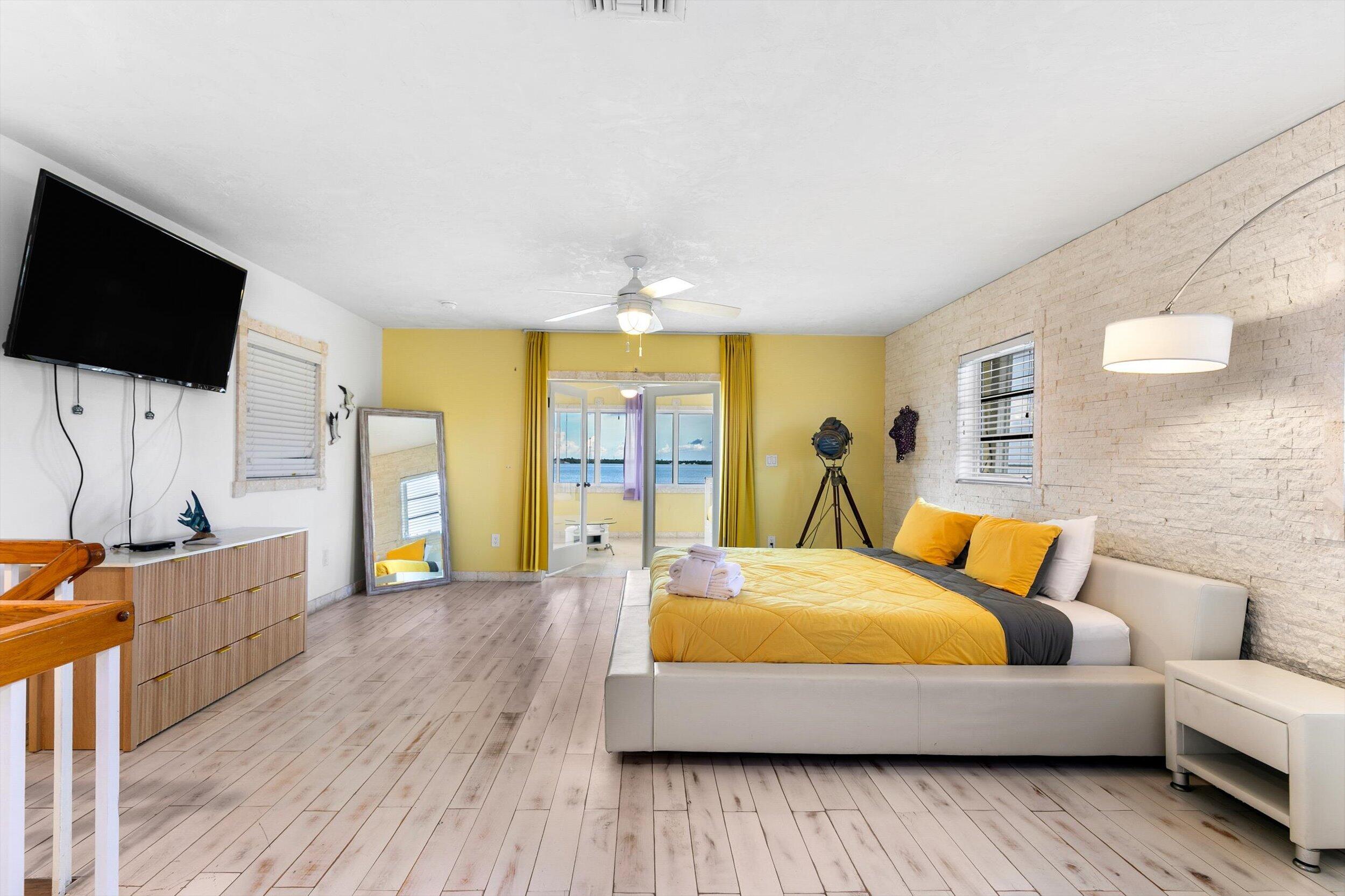 481 E Shore Drive Property Photo 26