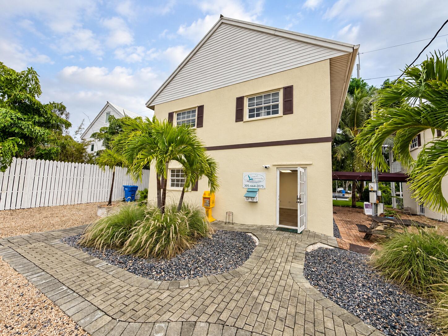 85992 Overseas Highway 2 Property Photo 2
