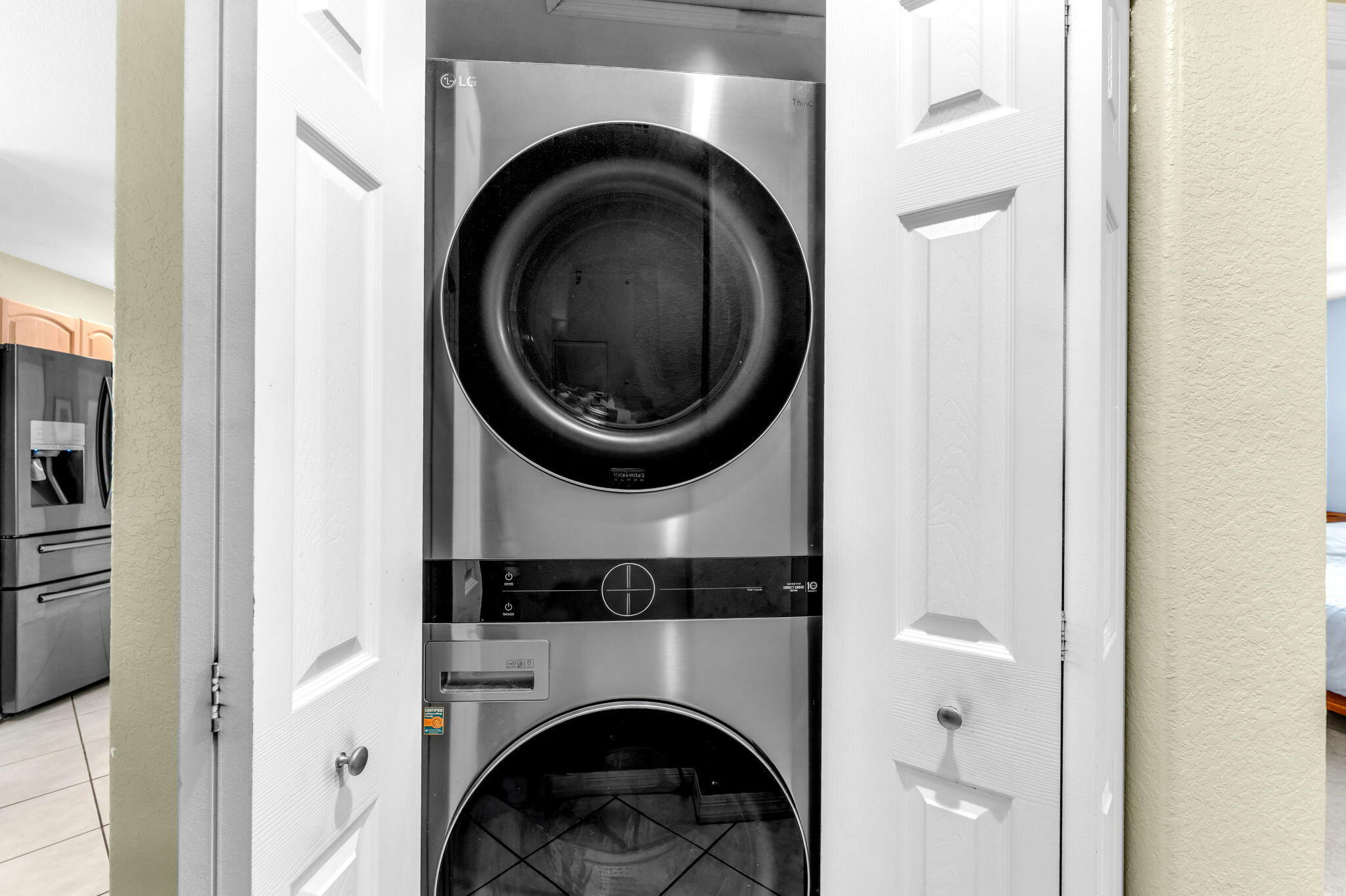 547 Plante Street Property Photo 16