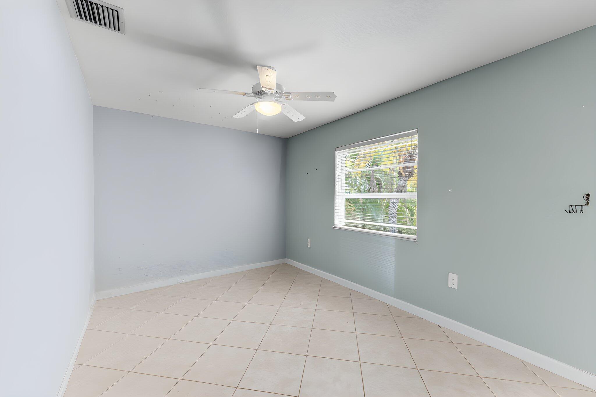 547 Plante Street Property Photo 17