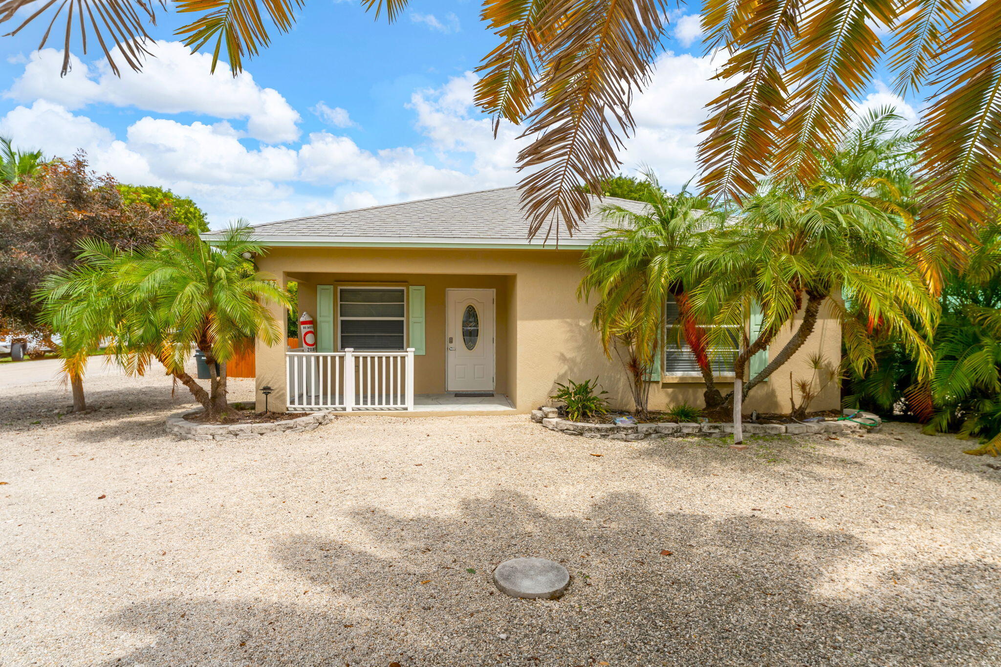 547 Plante Street Property Photo 23