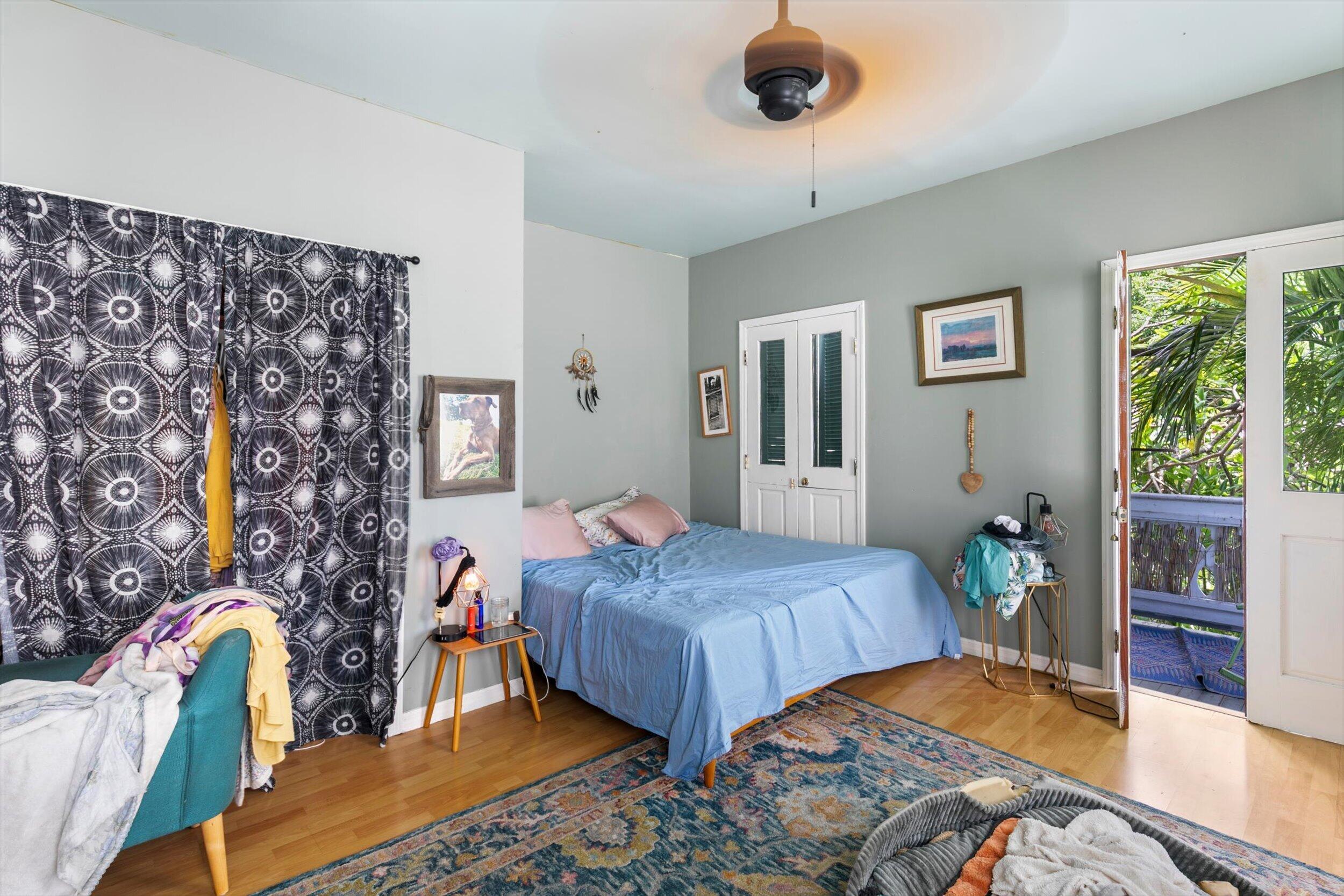 646 William Street Property Photo 6