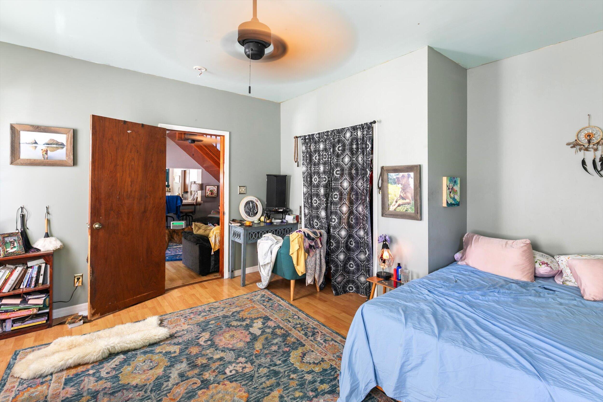 646 William Street Property Photo 7