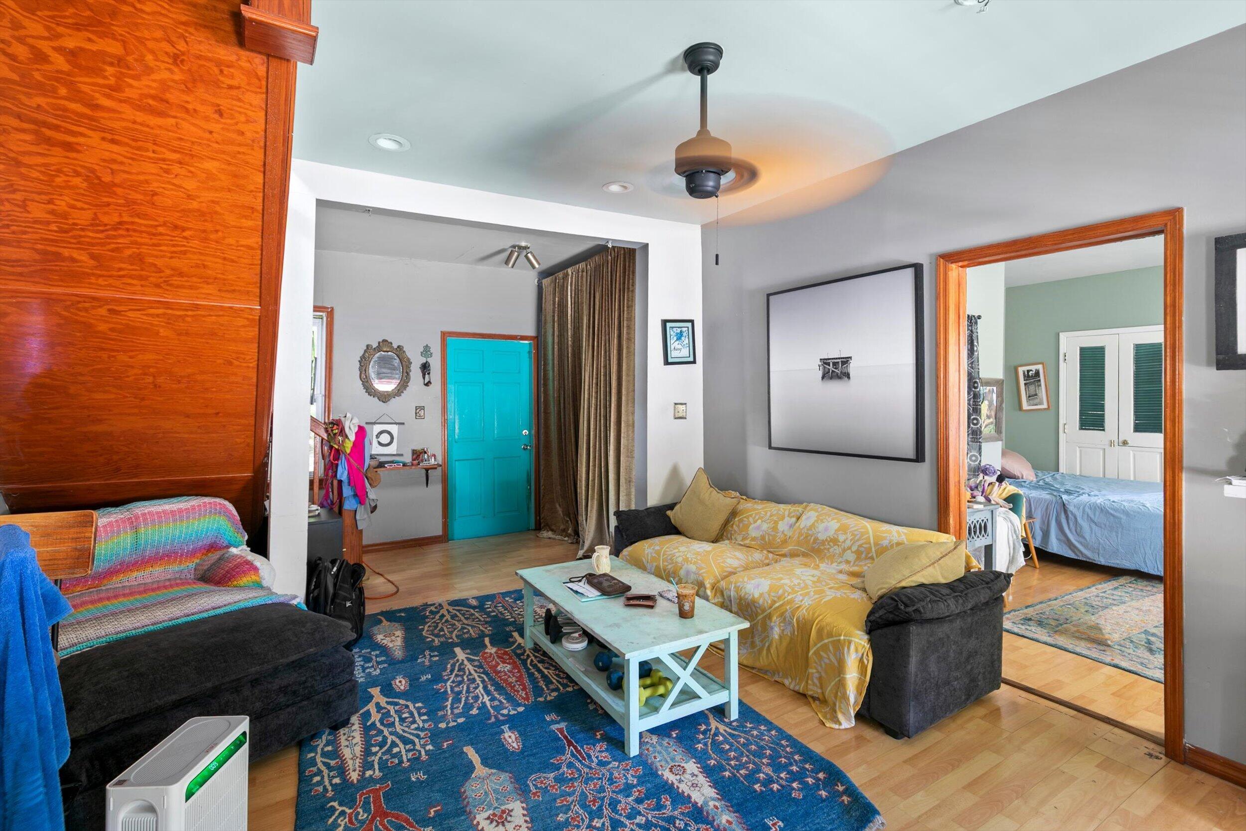 646 William Street Property Photo 10